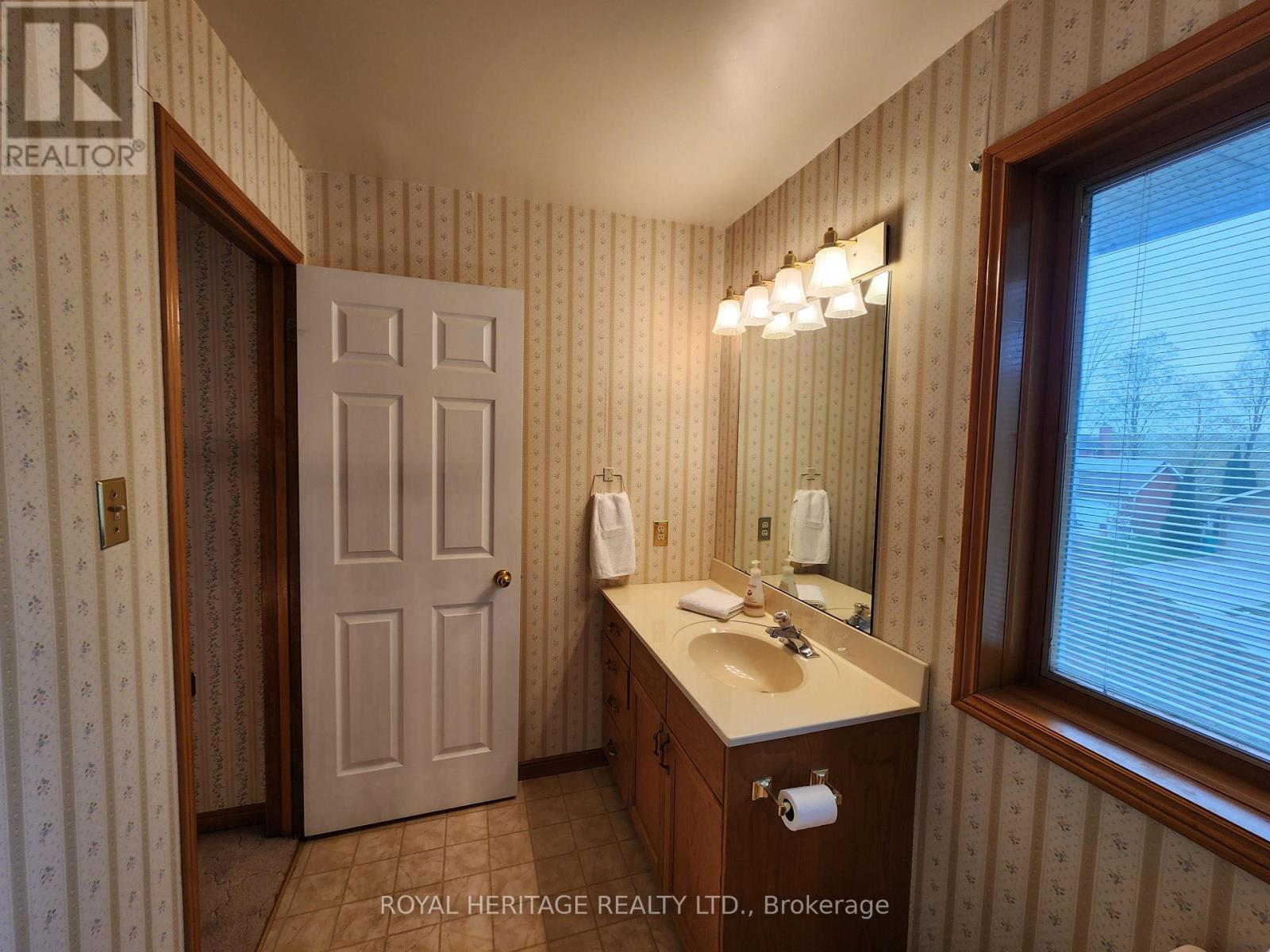 1534 Scollard Crescent, Peterborough (Ashburnham Ward 4), Ontario  K9H 7L1 - Photo 28 - X13132290