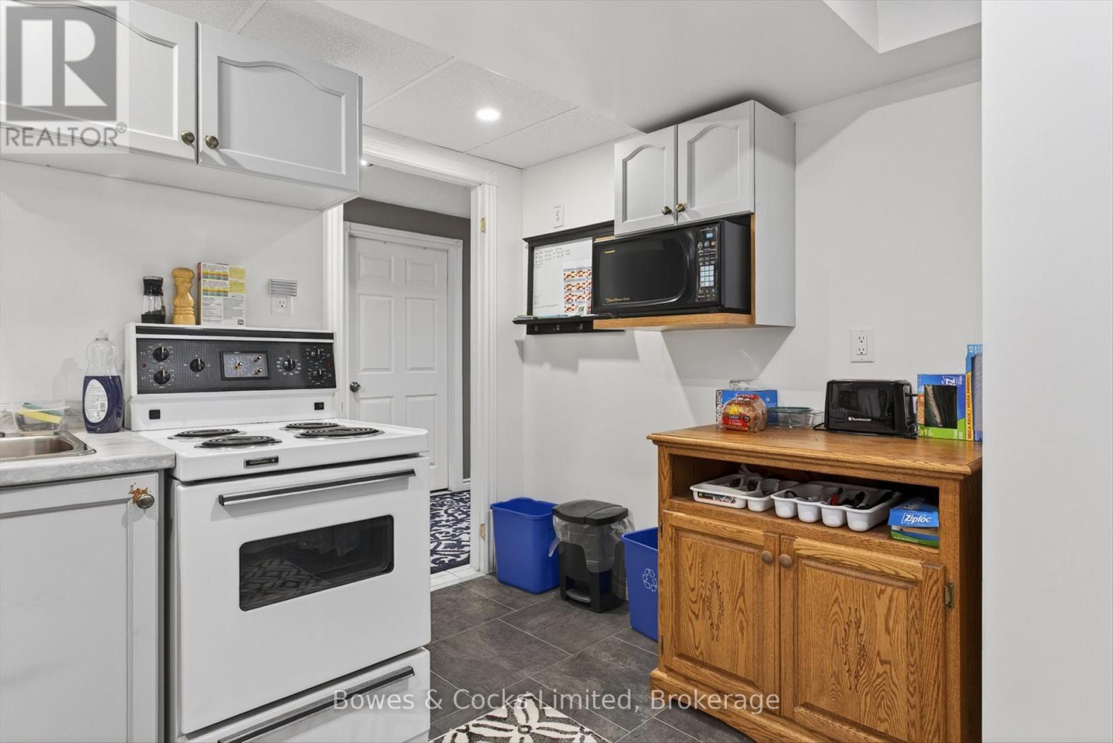 18 Wintergreen Court, Peterborough (Monaghan Ward 2), Ontario  K9K 2J8 - Photo 28 - X13132804