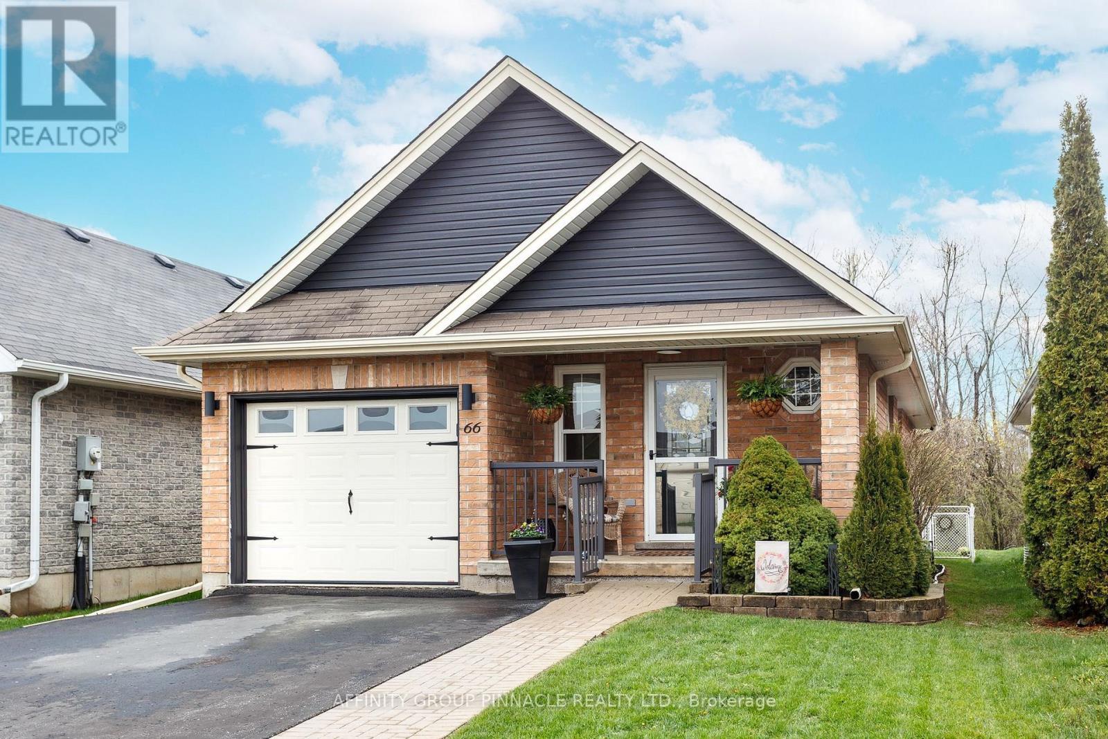 66 Laurent Boulevard, Kawartha Lakes (Lindsay), Ontario  K9V 6J7 - Photo 2 - X13133760