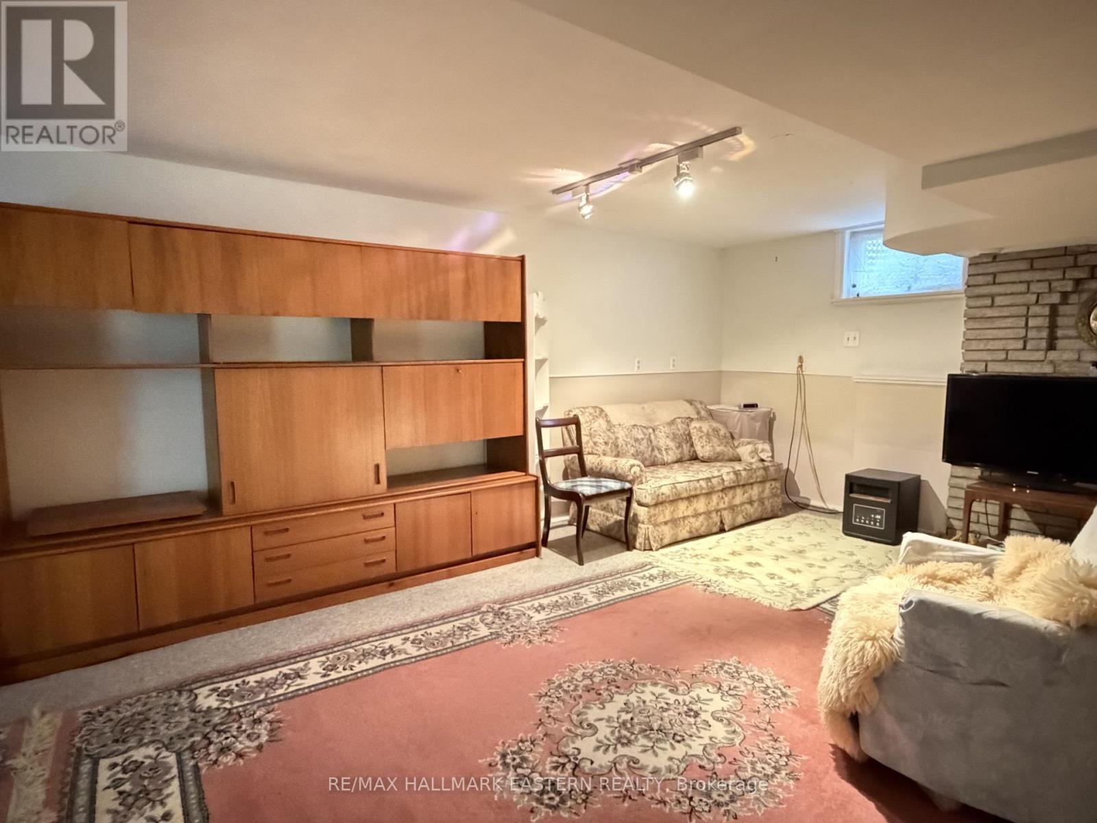 276 Greenlawn Avenue, Peterborough (Northcrest Ward 5), Ontario  K9H 5K8 - Photo 8 - X13134396