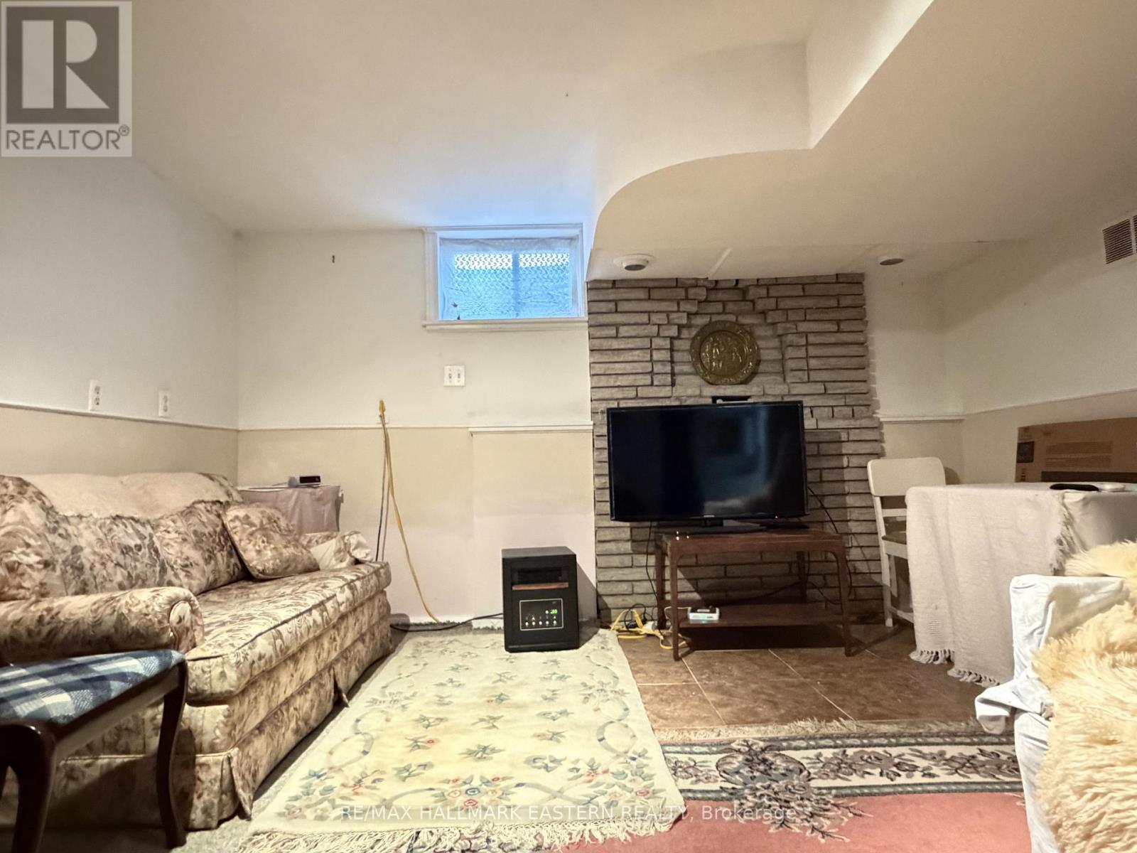 276 Greenlawn Avenue, Peterborough (Northcrest Ward 5), Ontario  K9H 5K8 - Photo 9 - X13134396