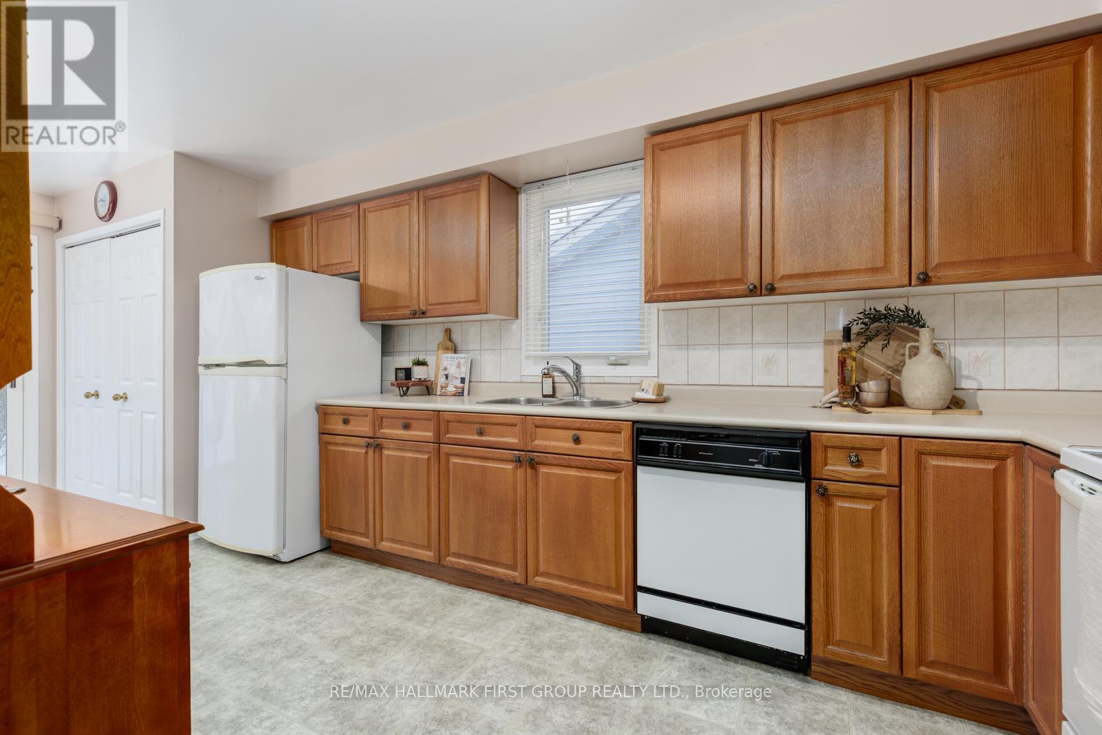 5a Fairway Drive, Clarington (Bowmanville), Ontario  L1B 1B6 - Photo 13 - E13134366
