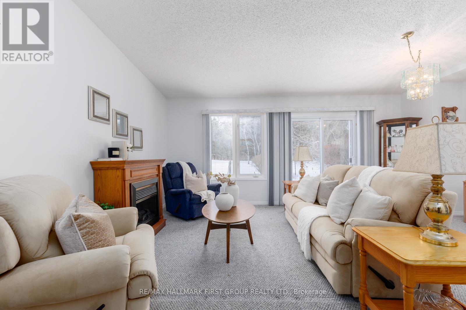 5a Fairway Drive, Clarington (Bowmanville), Ontario  L1B 1B6 - Photo 6 - E13134366