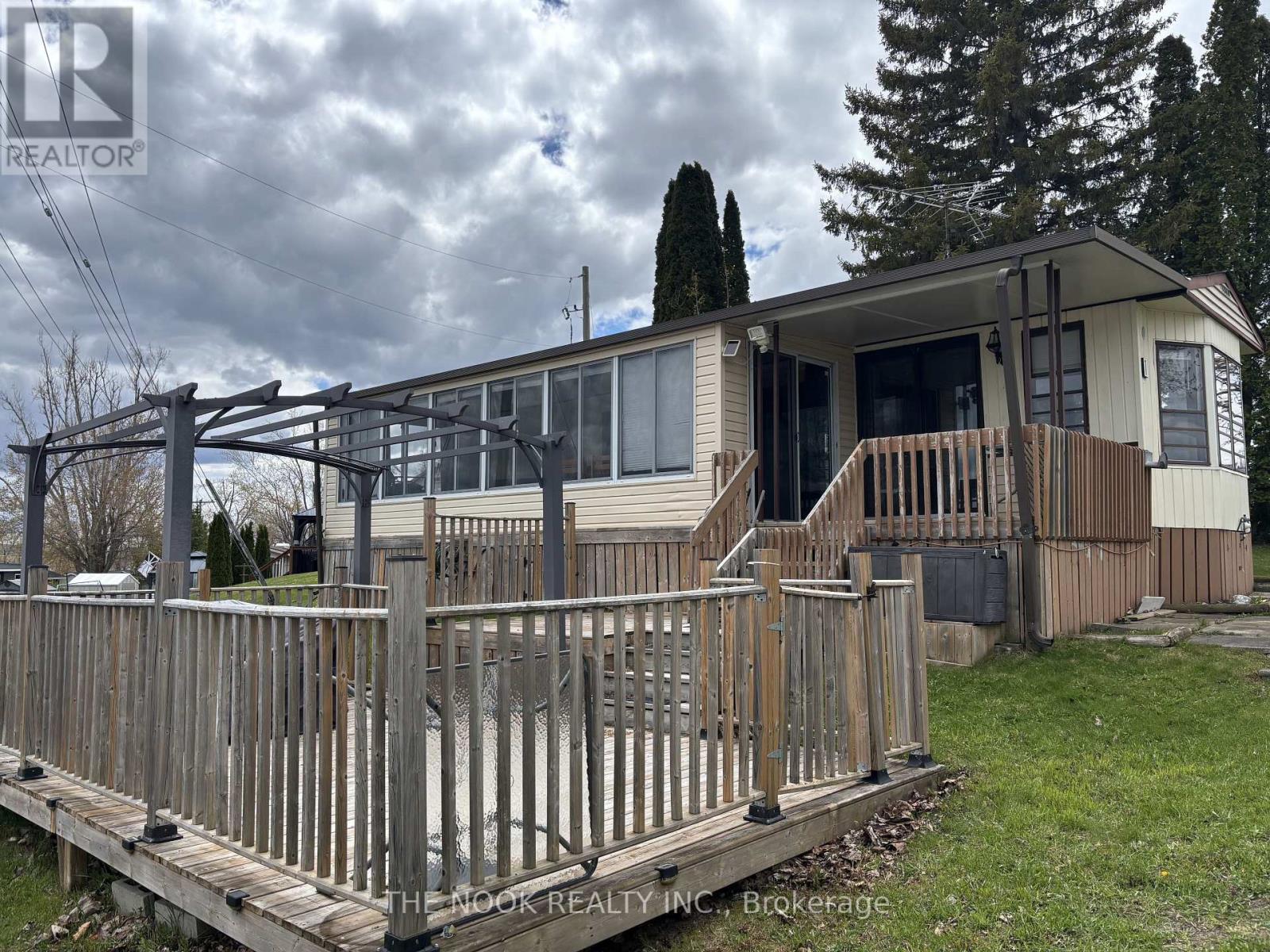 Unit #1 Marina Crescent - 920 Skyline Road, Selwyn, Ontario  K0L 1T0 - Photo 2 - X13134986