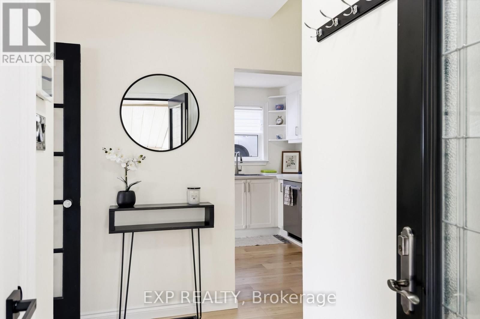 198 Shelbourne Street, Peterborough (Northcrest Ward 5), Ontario  K9H 5K4 - Photo 6 - X13136002