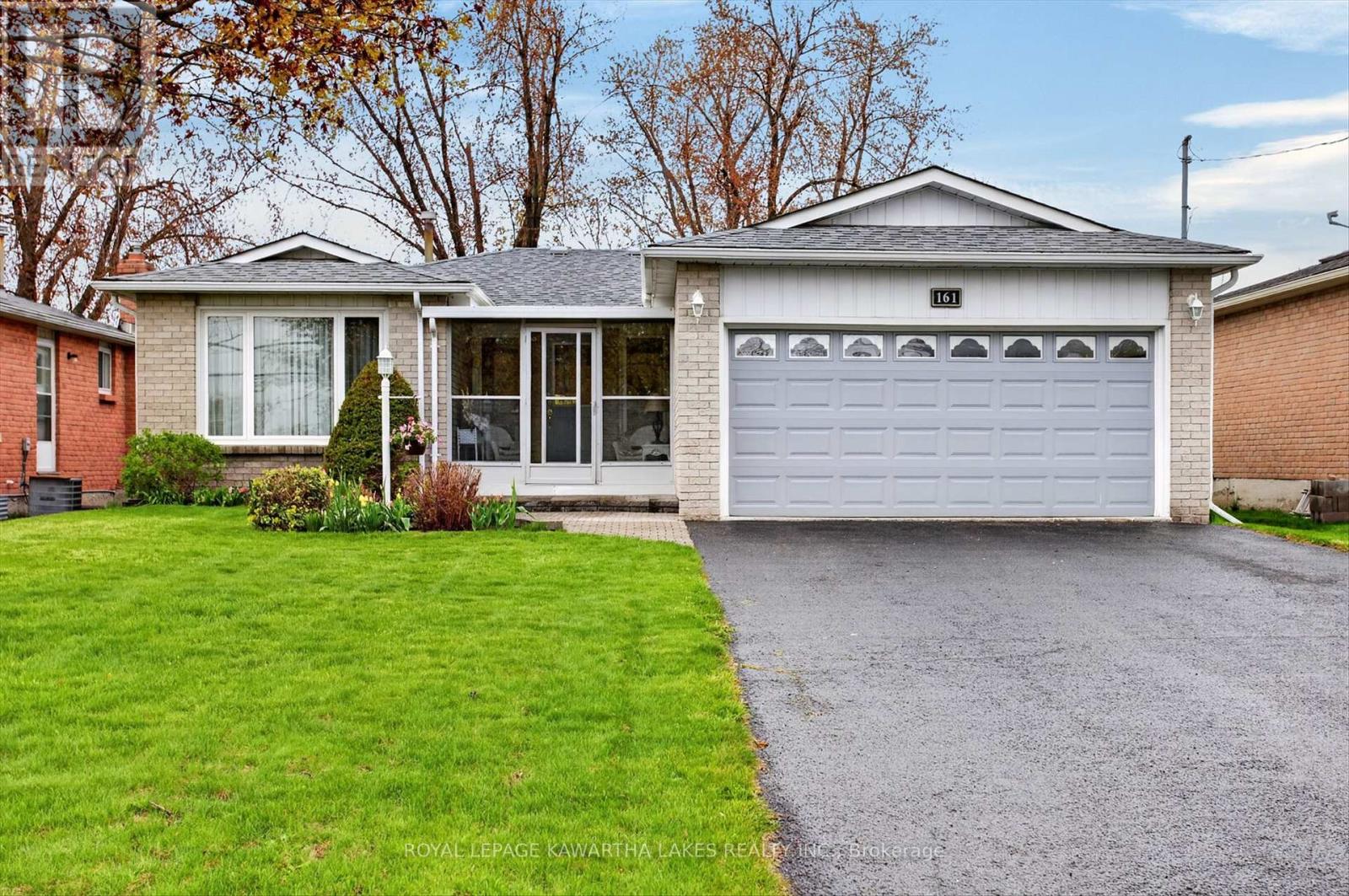 161 Angeline Street N, Kawartha Lakes (Lindsay), Ontario  K9V 4X3 - Photo 2 - X13137680