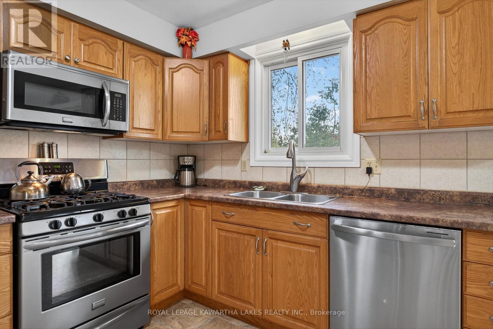 161 Angeline Street N, Kawartha Lakes (Lindsay), Ontario  K9V 4X3 - Photo 9 - X13137680