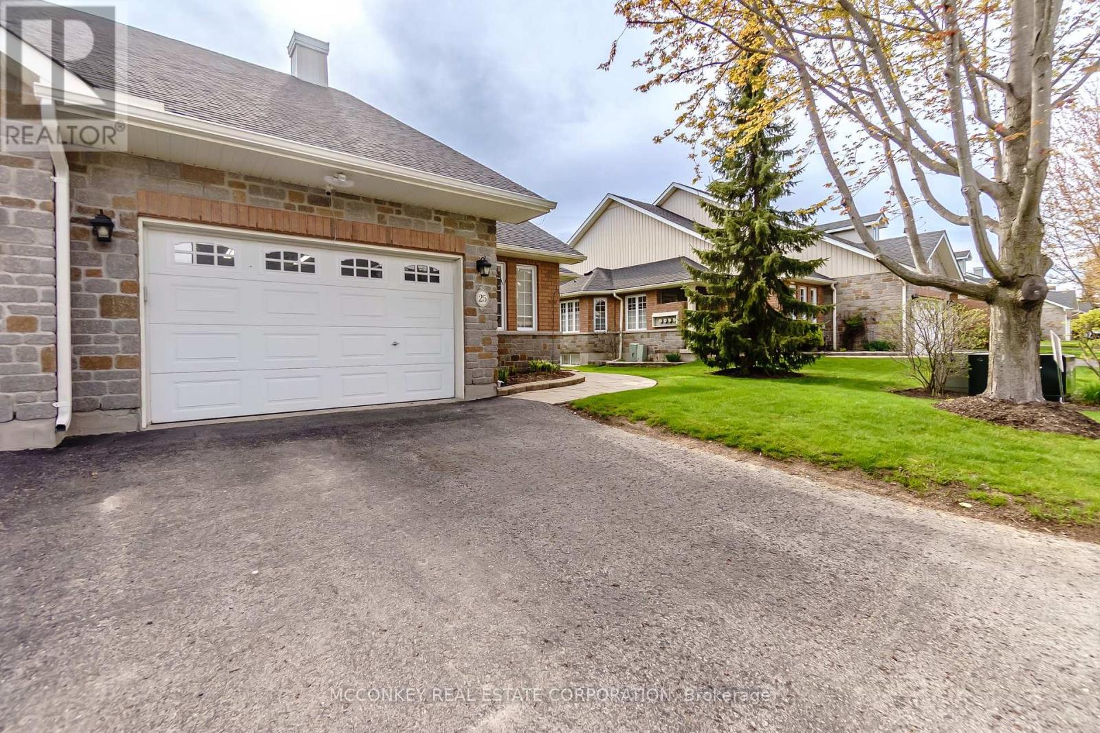 25 Village Crescent, Peterborough (Otonabee Ward 1), Ontario  K9J 8S7 - Photo 2 - X13138226
