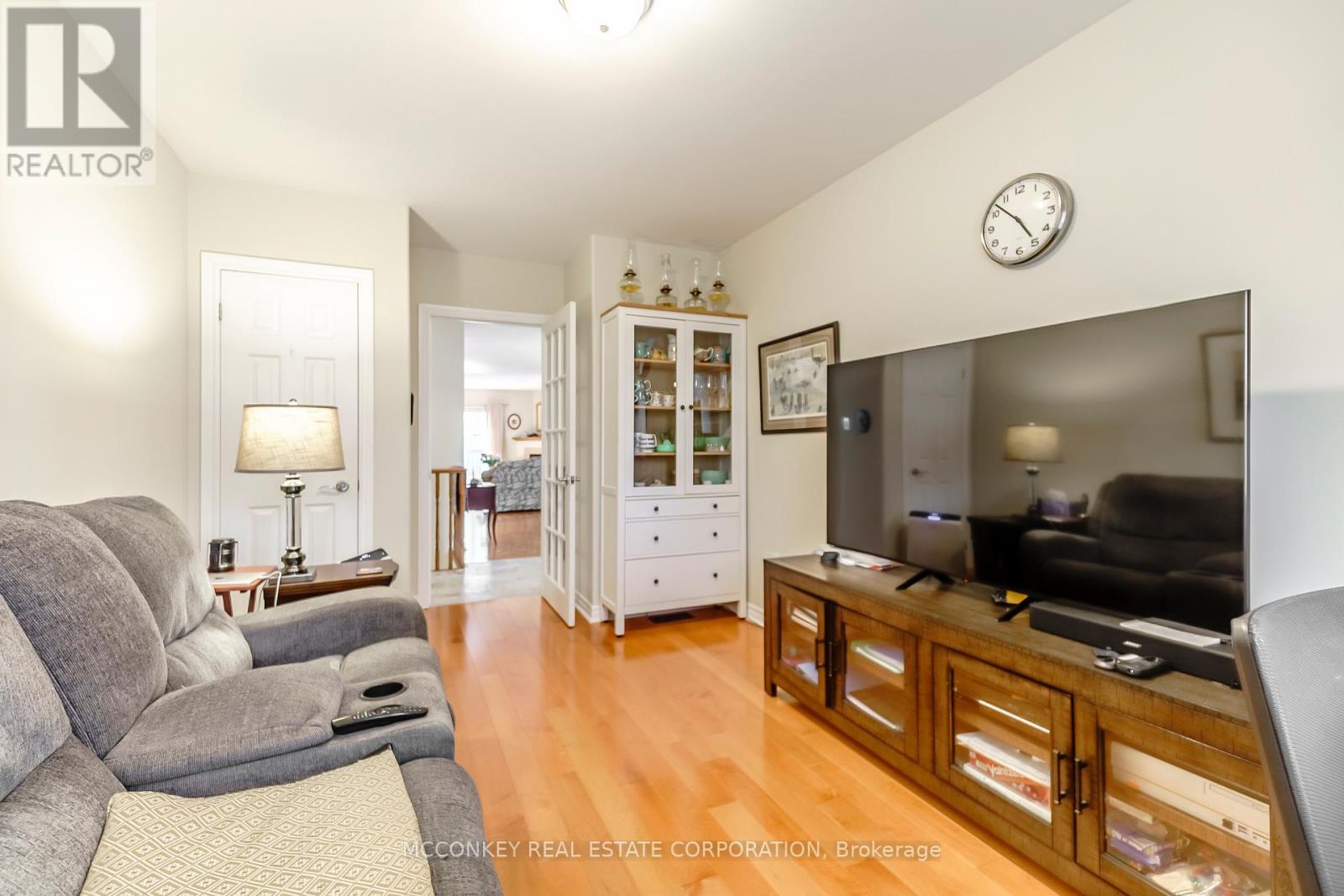25 Village Crescent, Peterborough (Otonabee Ward 1), Ontario  K9J 8S7 - Photo 21 - X13138226