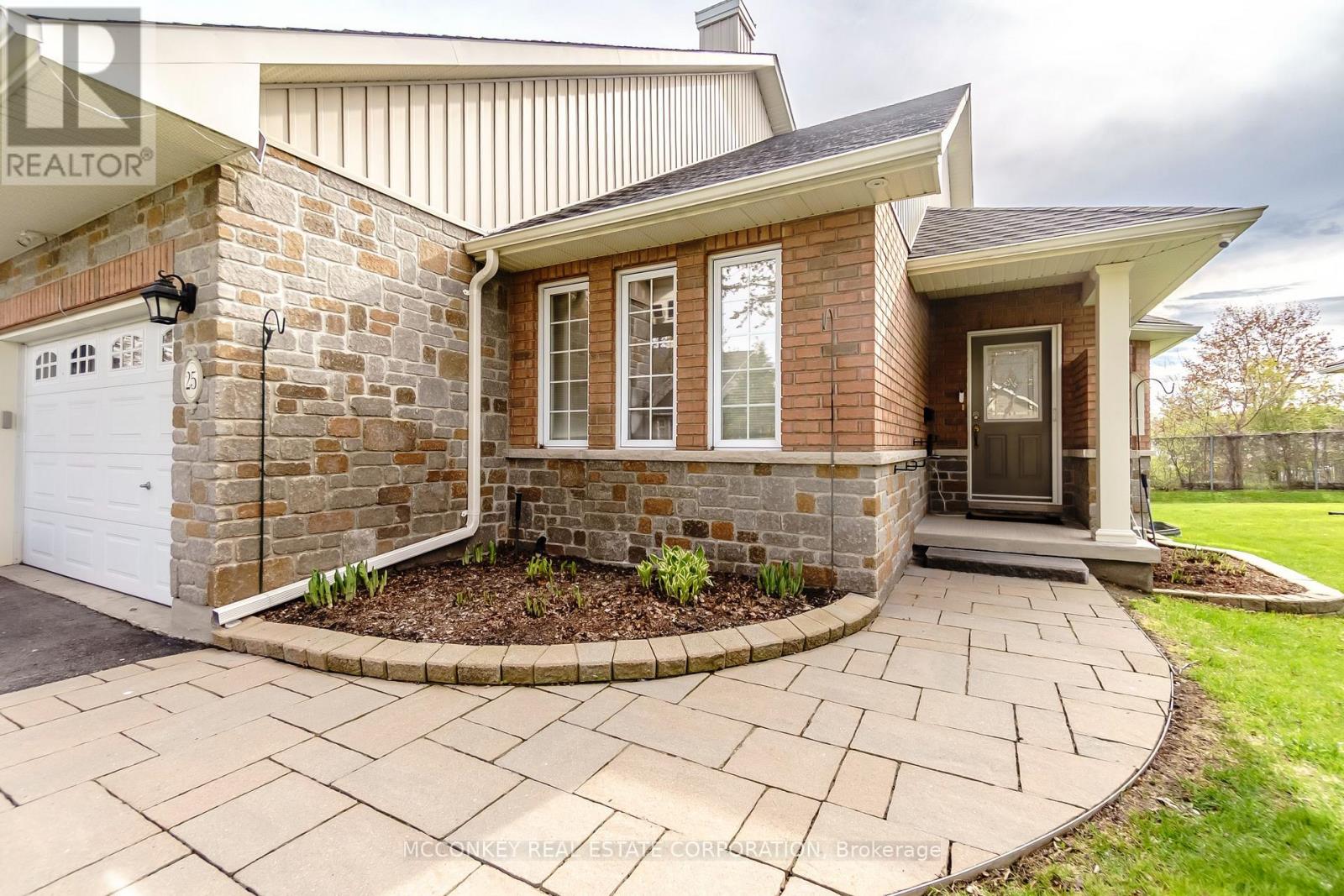 25 Village Crescent, Peterborough (Otonabee Ward 1), Ontario  K9J 8S7 - Photo 3 - X13138226