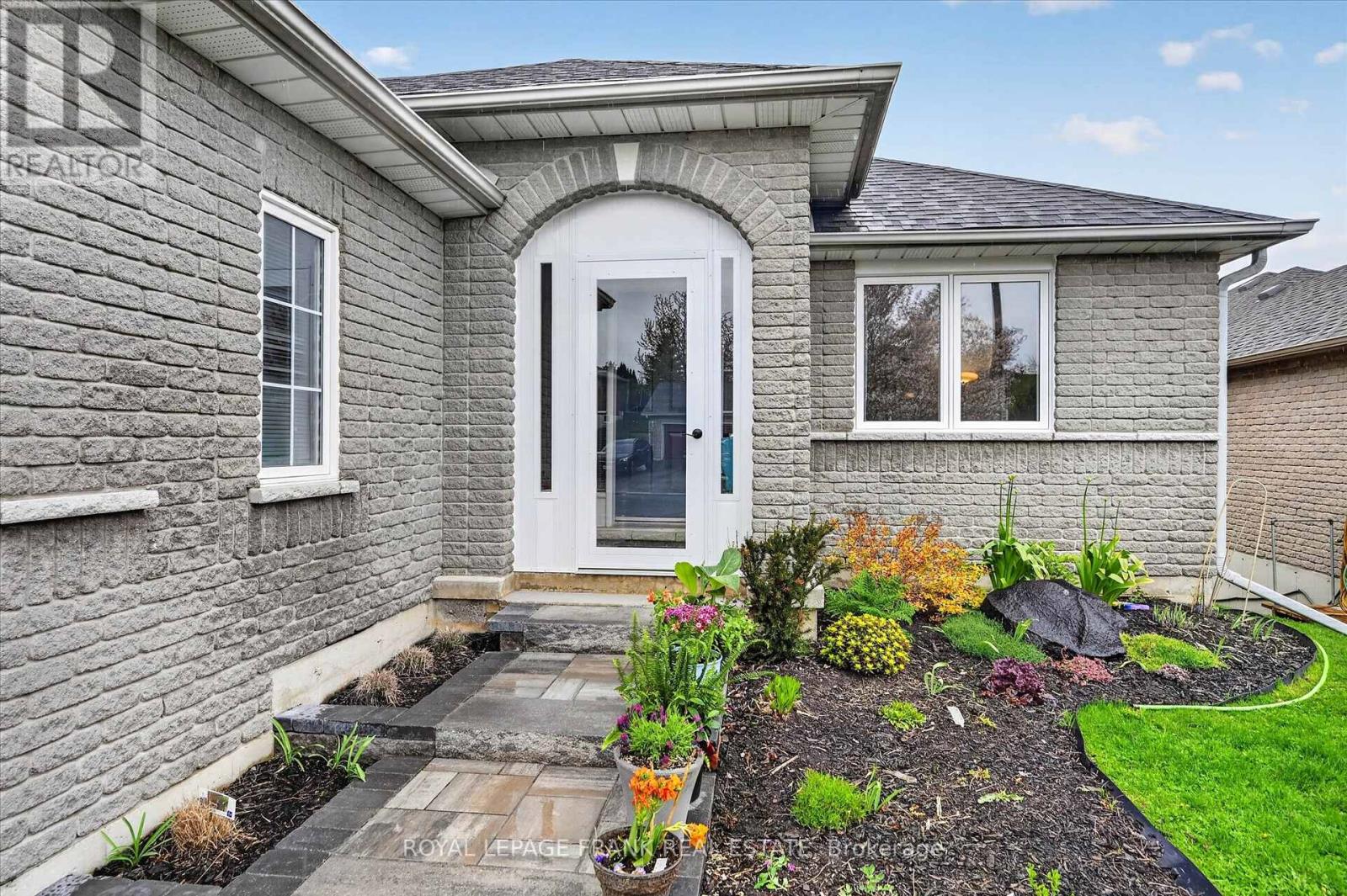 1151 Baker Street, Peterborough (Northcrest Ward 5), Ontario  K9H 7P9 - Photo 4 - X13138802