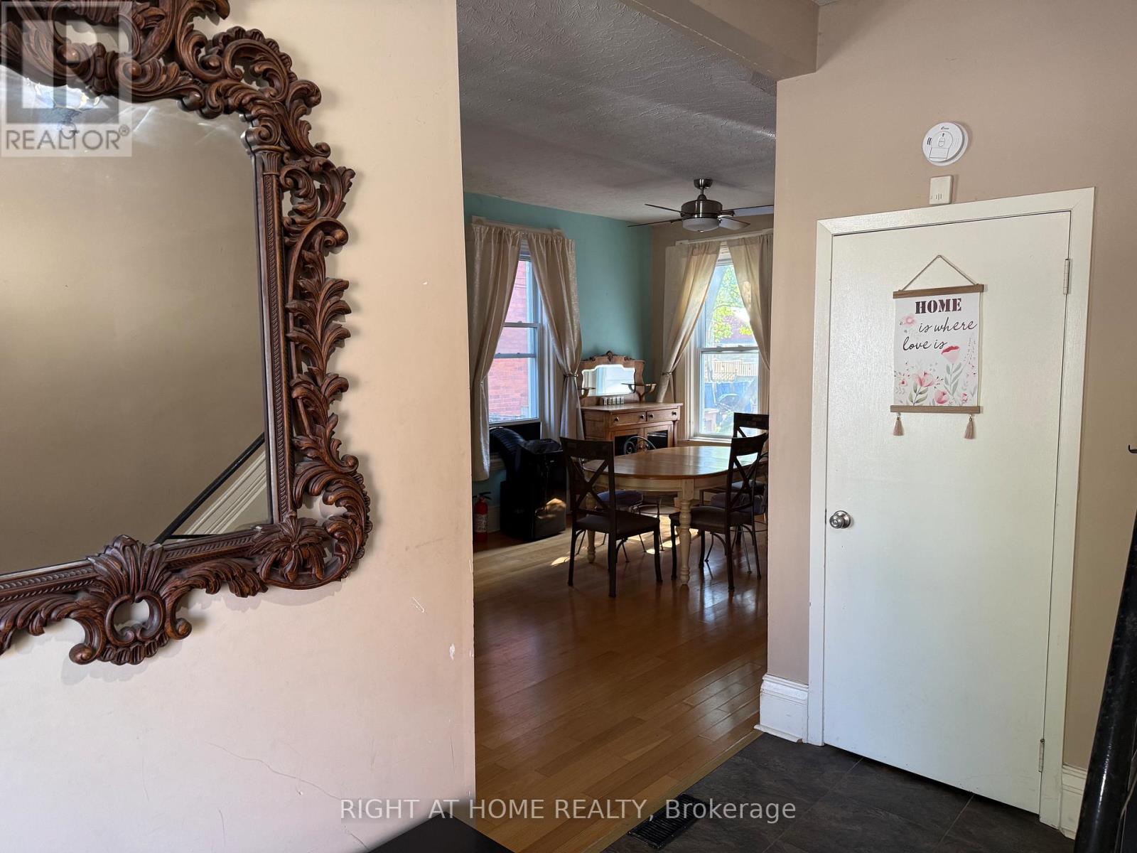 551 Bethune Street, Peterborough (Town Ward 3), Ontario  K9H 3Z6 - Photo 4 - X13141382