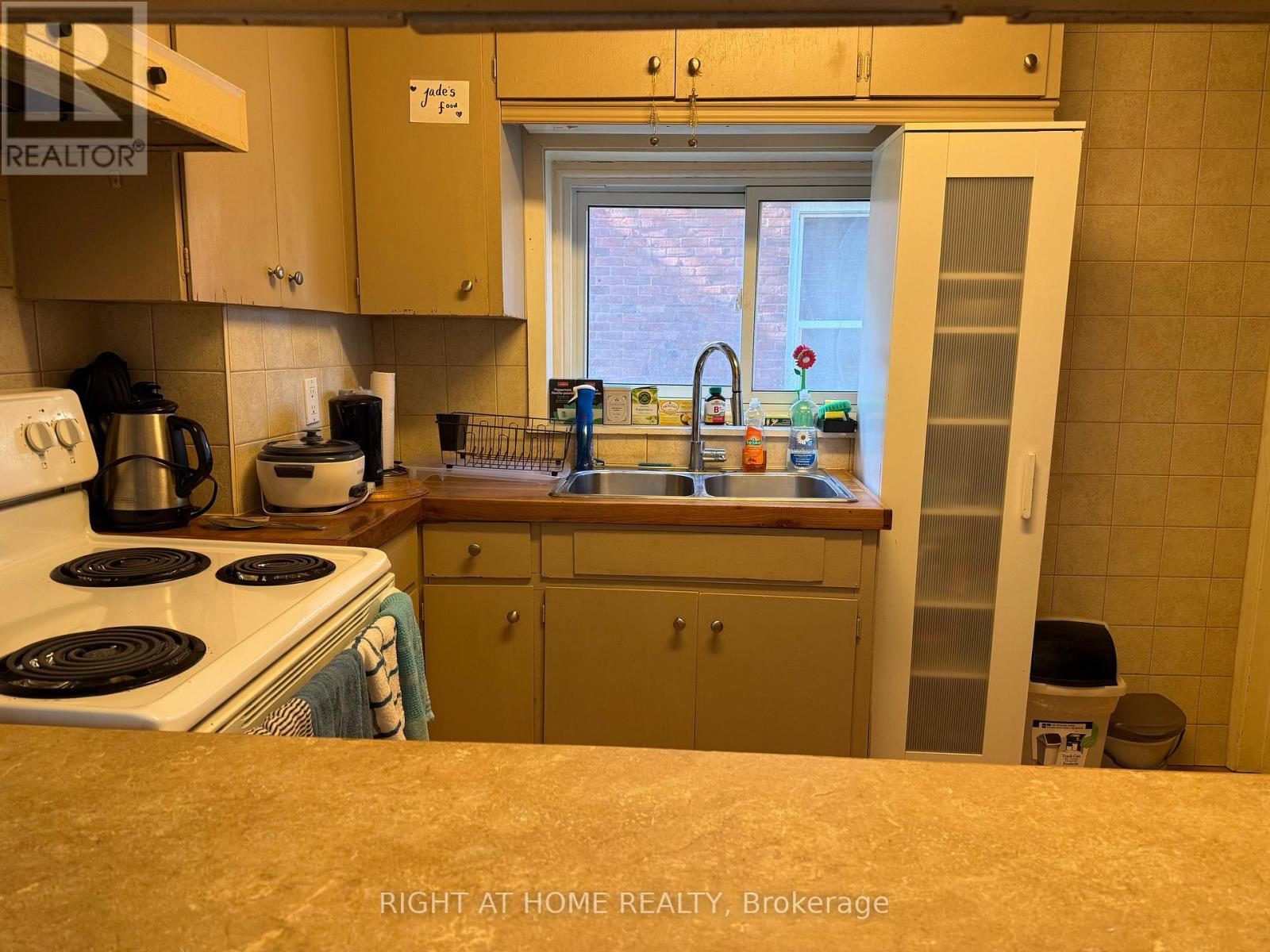 551 Bethune Street, Peterborough (Town Ward 3), Ontario  K9H 3Z6 - Photo 9 - X13141382