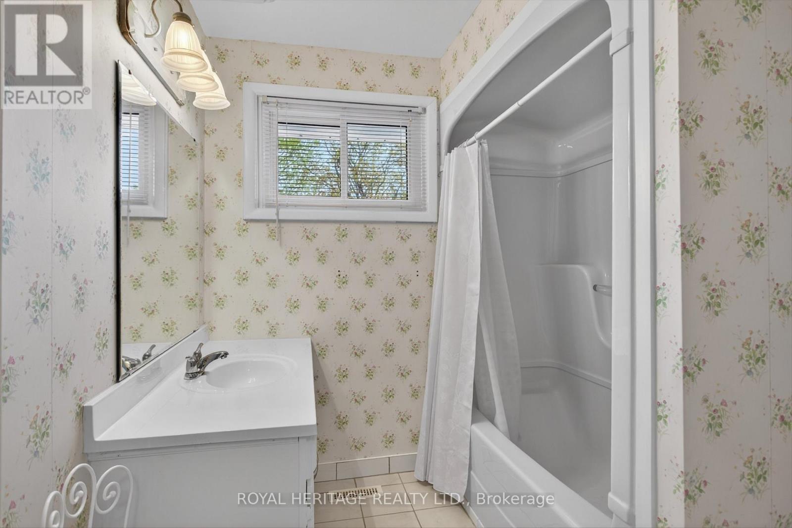 1337 Franklin Drive W, Peterborough (Northcrest Ward 5), Ontario  K9H 6Z5 - Photo 26 - X13141708