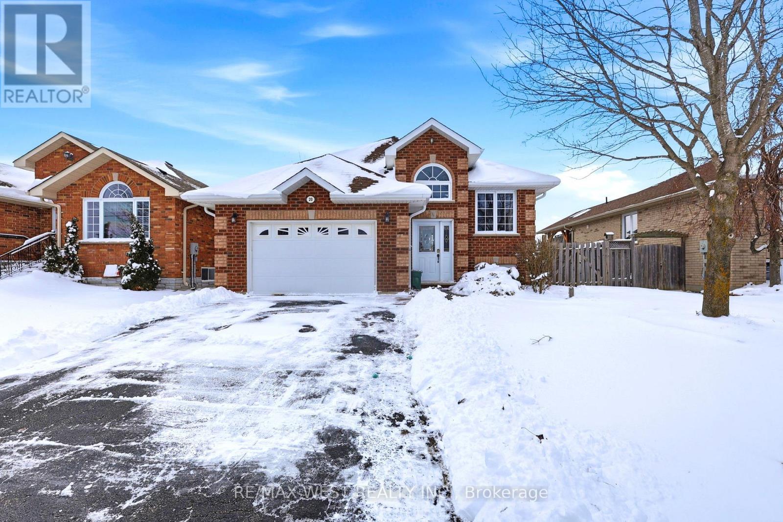 20 Eakins Crescent, Kawartha Lakes (Lindsay), Ontario  K9V 6J9 - Photo 2 - X13142904
