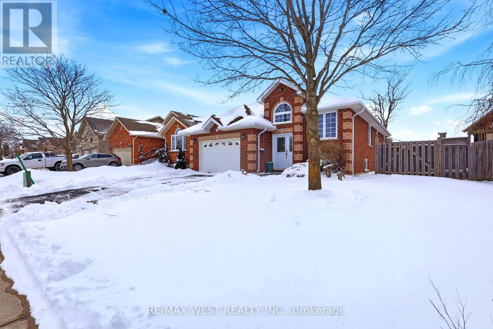 20 Eakins Crescent, Kawartha Lakes (Lindsay), Ontario  K9V 6J9 - Photo 4 - X13142904
