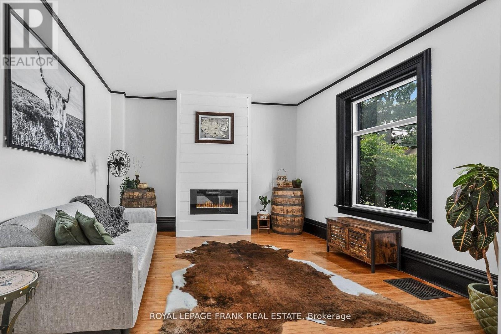 69 Peel Street, Kawartha Lakes (Lindsay), Ontario  K9V 3M5 - Photo 7 - X13143264
