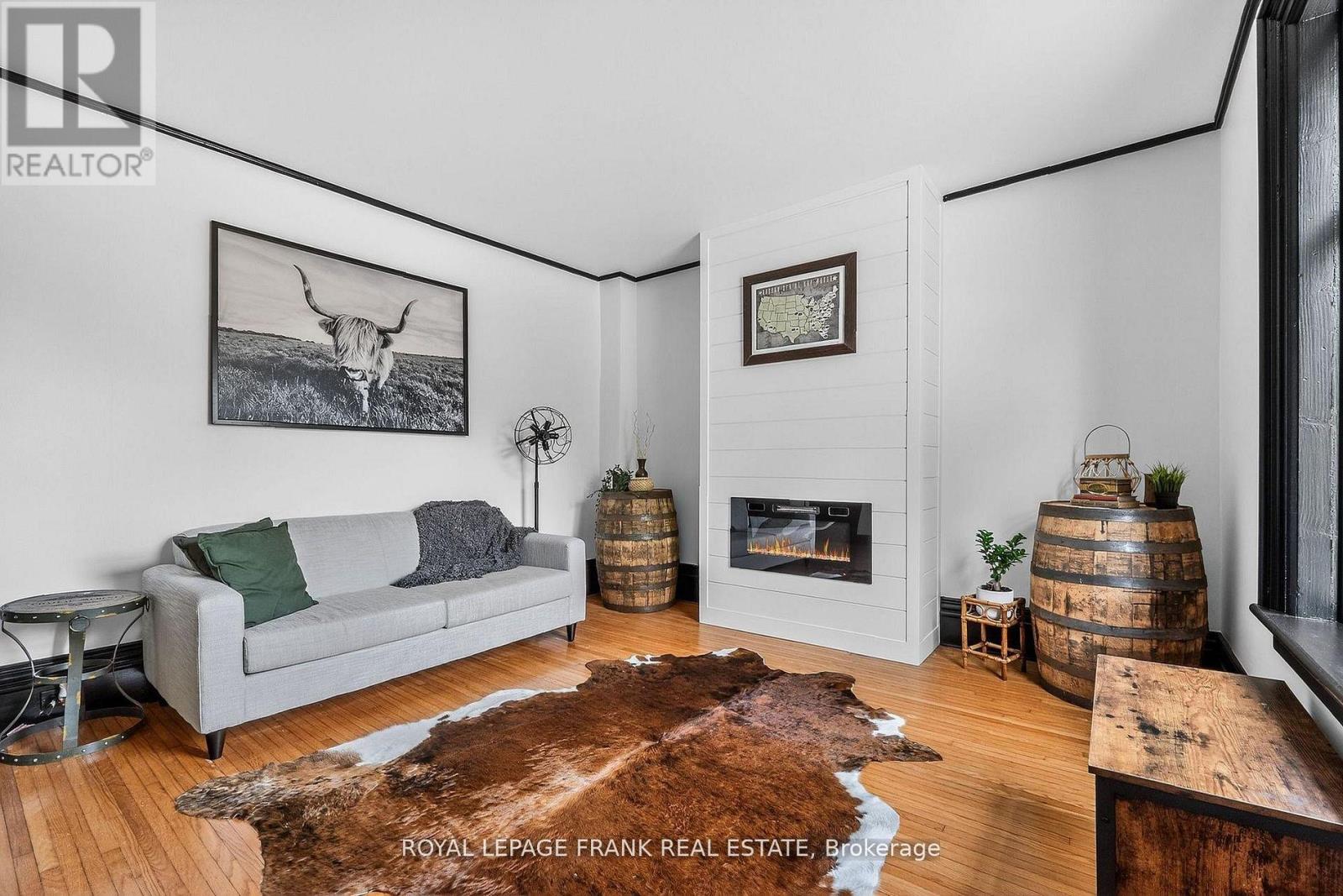 69 Peel Street, Kawartha Lakes (Lindsay), Ontario  K9V 3M5 - Photo 8 - X13143264