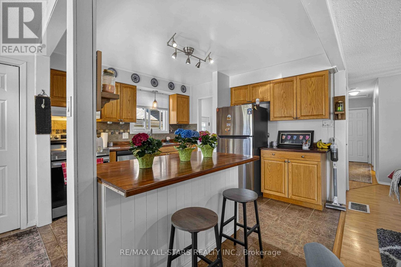 2147 Springwood Road, Peterborough (Monaghan Ward 2), Ontario  K9K 1N7 - Photo 9 - X13143464