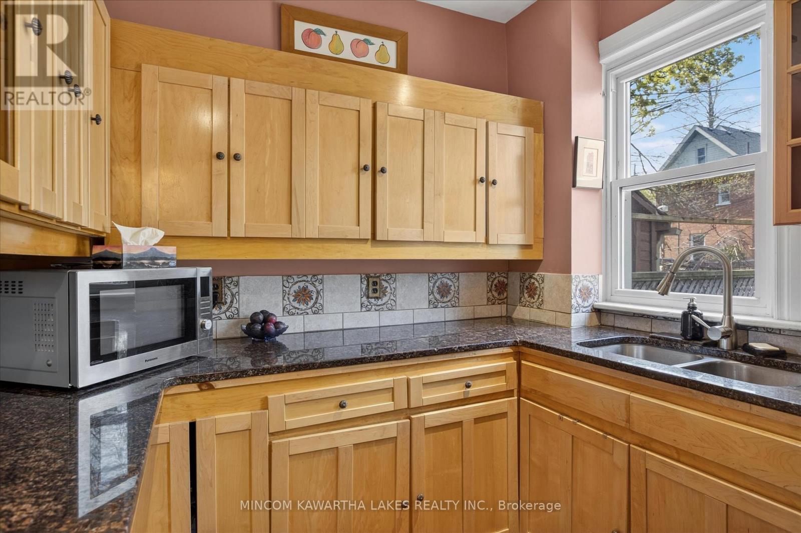 494 Charlotte Street, Peterborough (Town Ward 3), Ontario  K9J 2W3 - Photo 19 - X13143712