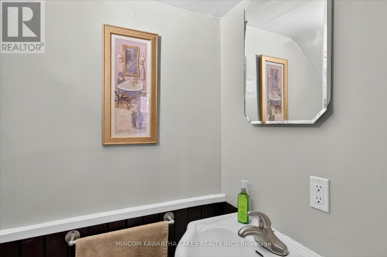 494 Charlotte Street, Peterborough (Town Ward 3), Ontario  K9J 2W3 - Photo 24 - X13143712