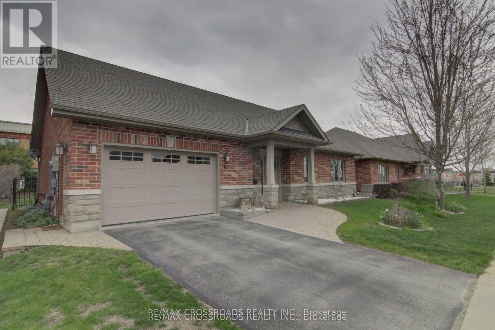 8 Green Arbour Way, Kawartha Lakes (Lindsay), Ontario  K9V 0E6 - Photo 2 - X13143640