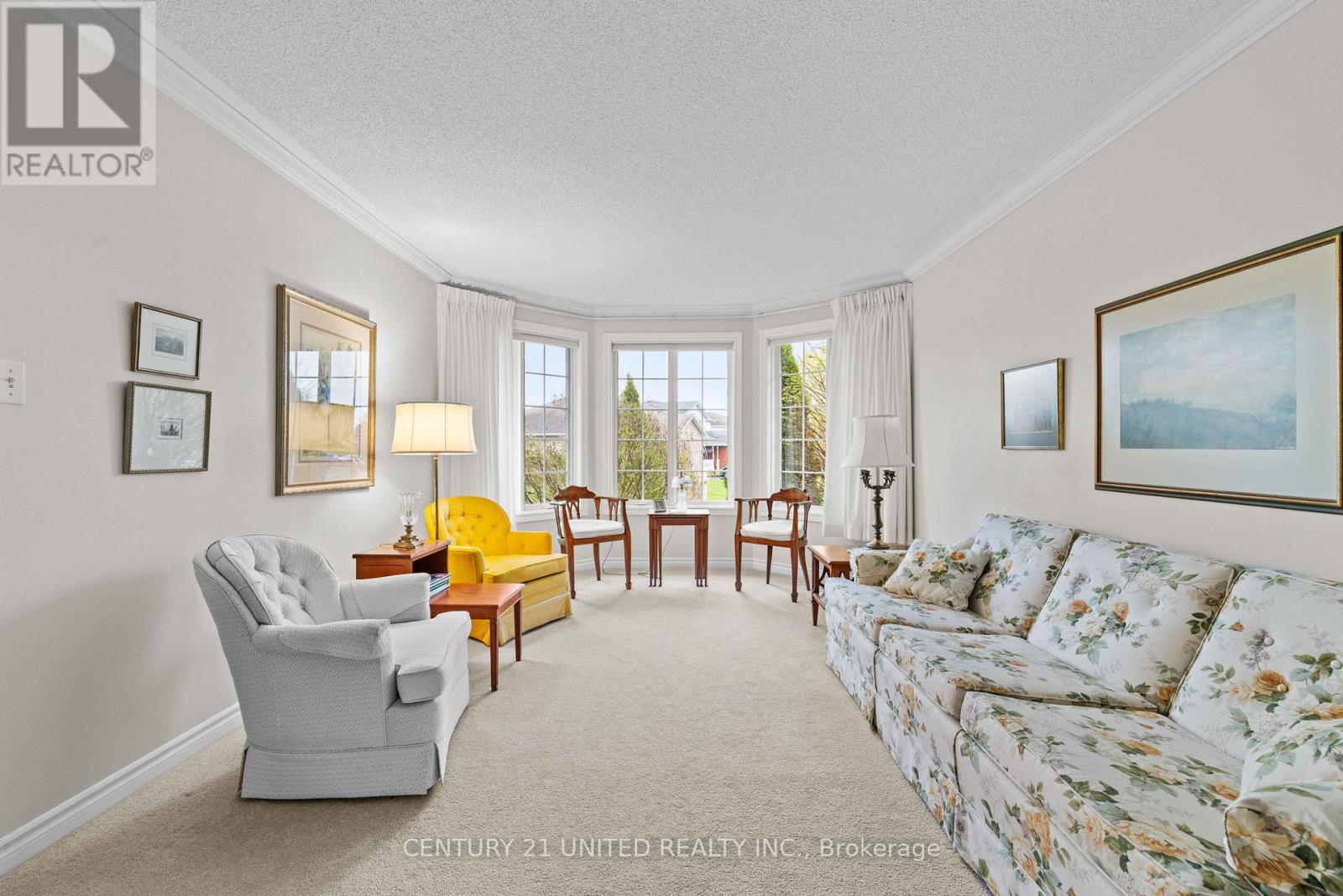 2903 Jennifer Drive, Peterborough (Northcrest Ward 5), Ontario  K9L 1Z5 - Photo 3 - X13143932