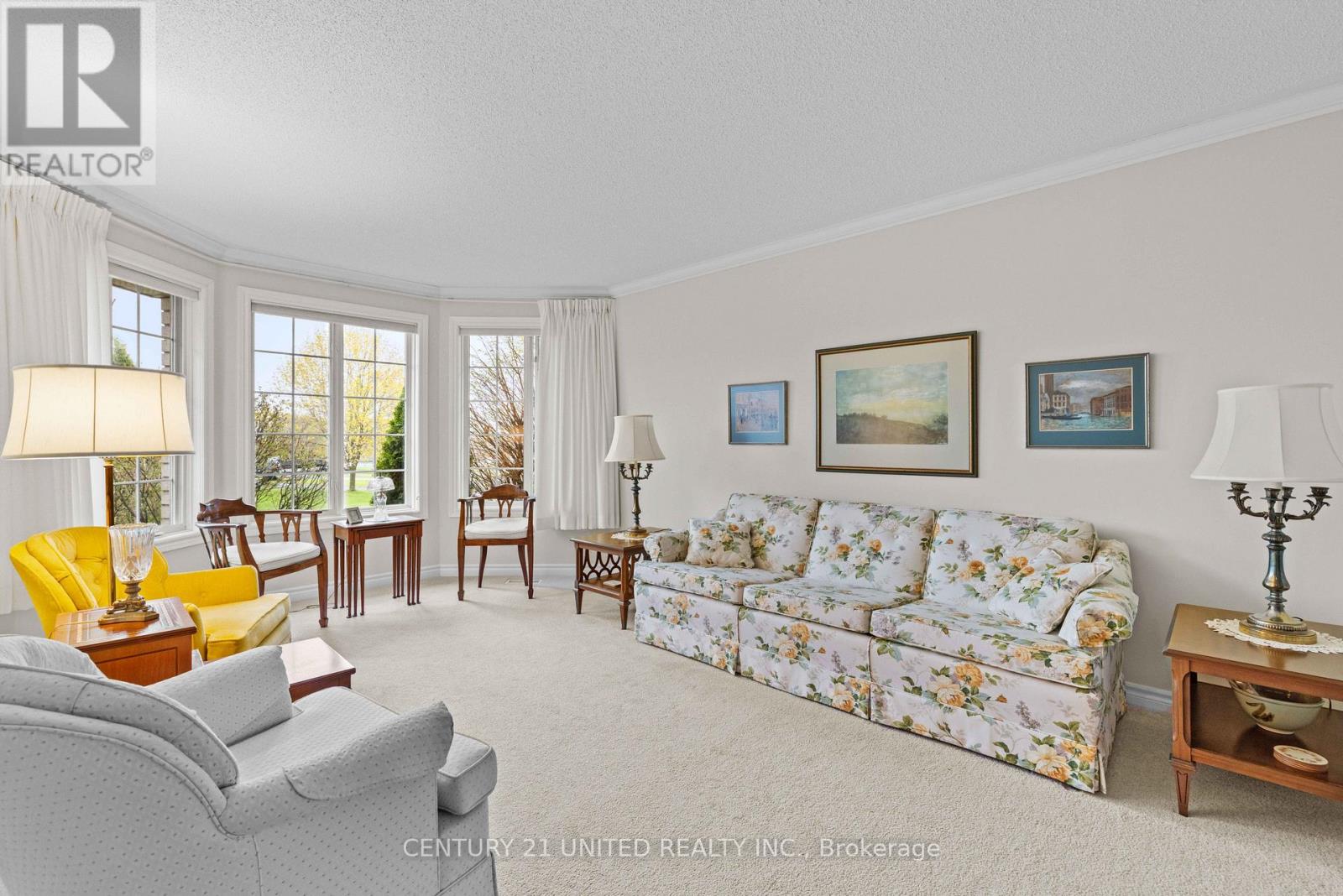 2903 Jennifer Drive, Peterborough (Northcrest Ward 5), Ontario  K9L 1Z5 - Photo 4 - X13143932