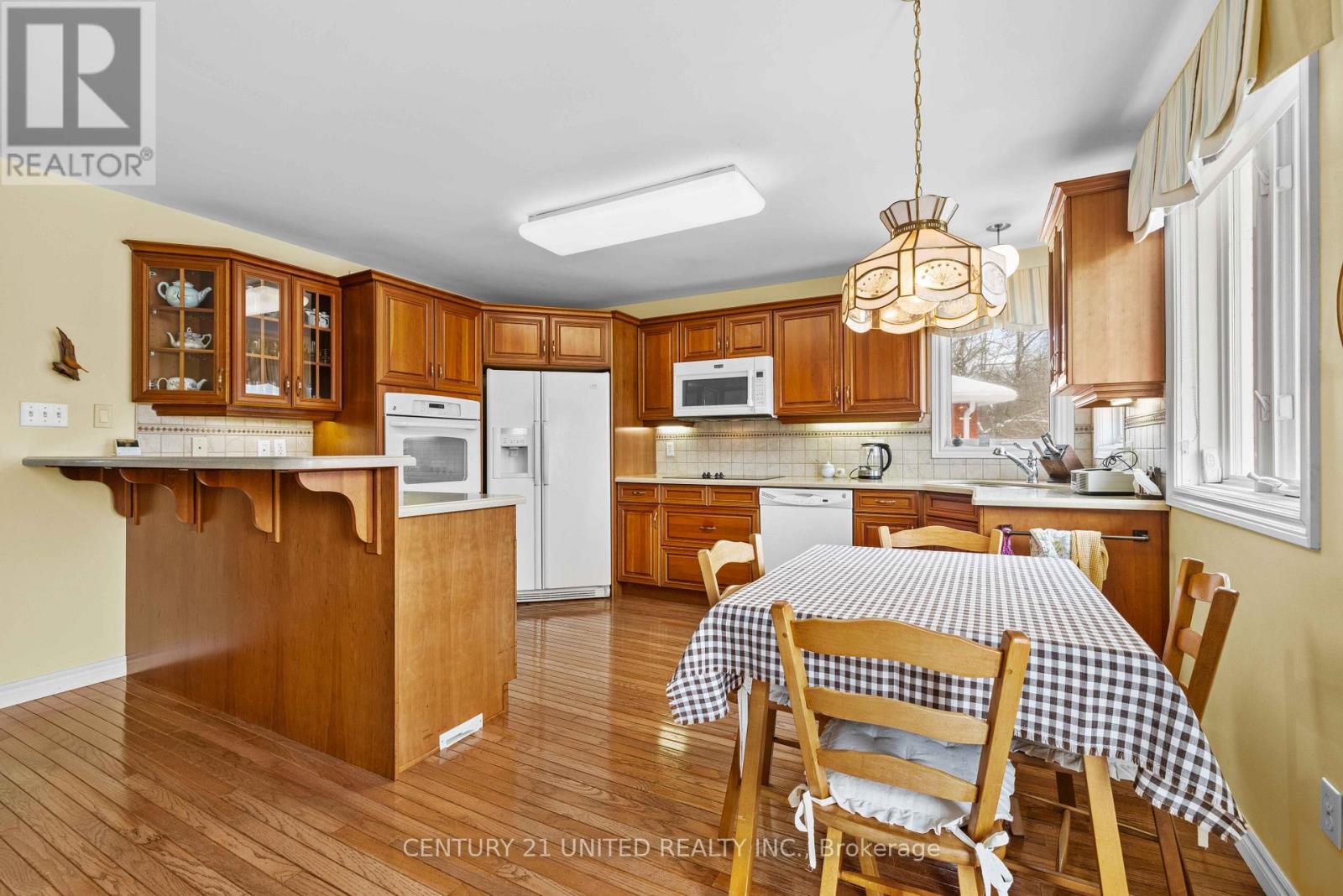2903 Jennifer Drive, Peterborough (Northcrest Ward 5), Ontario  K9L 1Z5 - Photo 5 - X13143932
