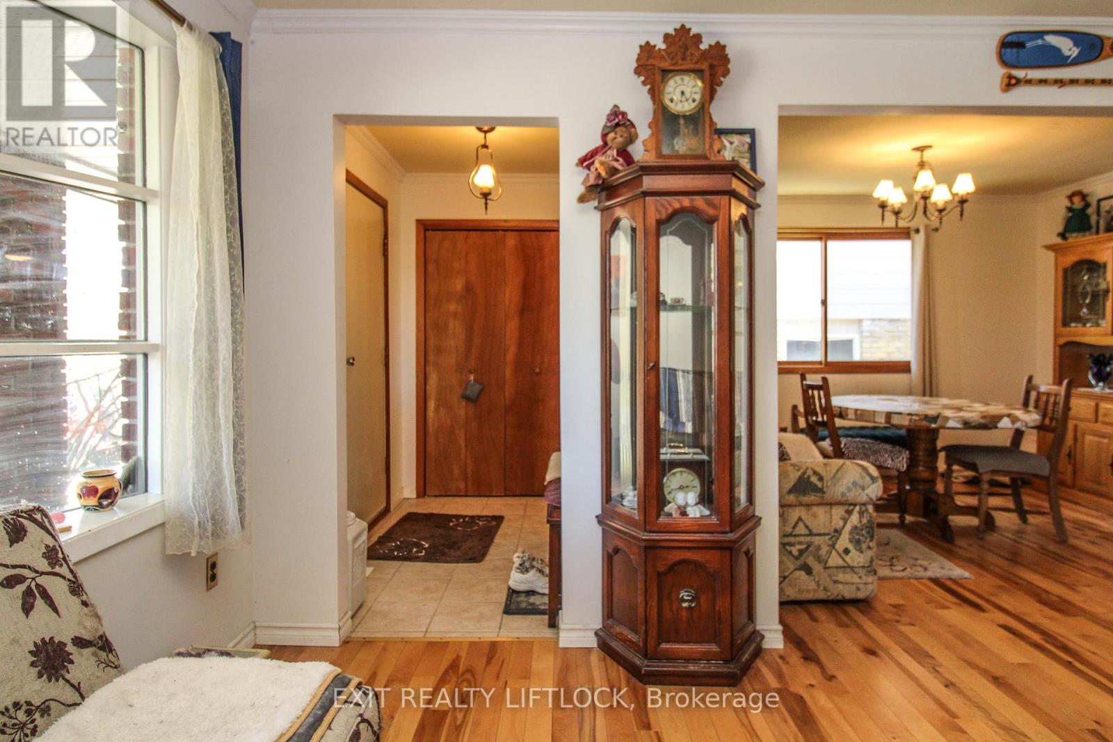 1139 Danita Boulevard, Peterborough (Monaghan Ward 2), Ontario  K9J 7J9 - Photo 4 - X13144316