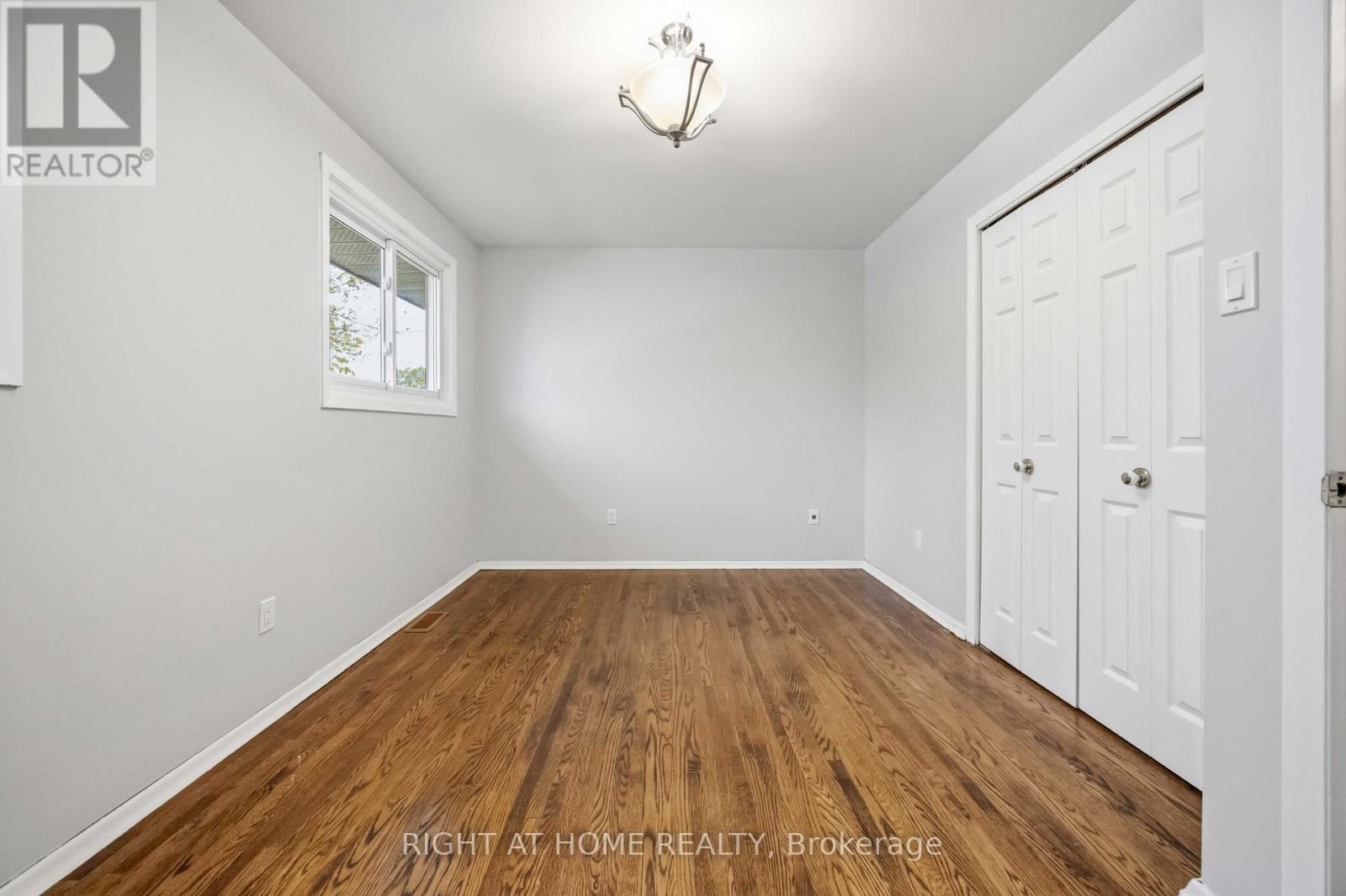 999 St Pauls Street, Peterborough (Northcrest Ward 5), Ontario  K9H 6J7 - Photo 17 - X13144082