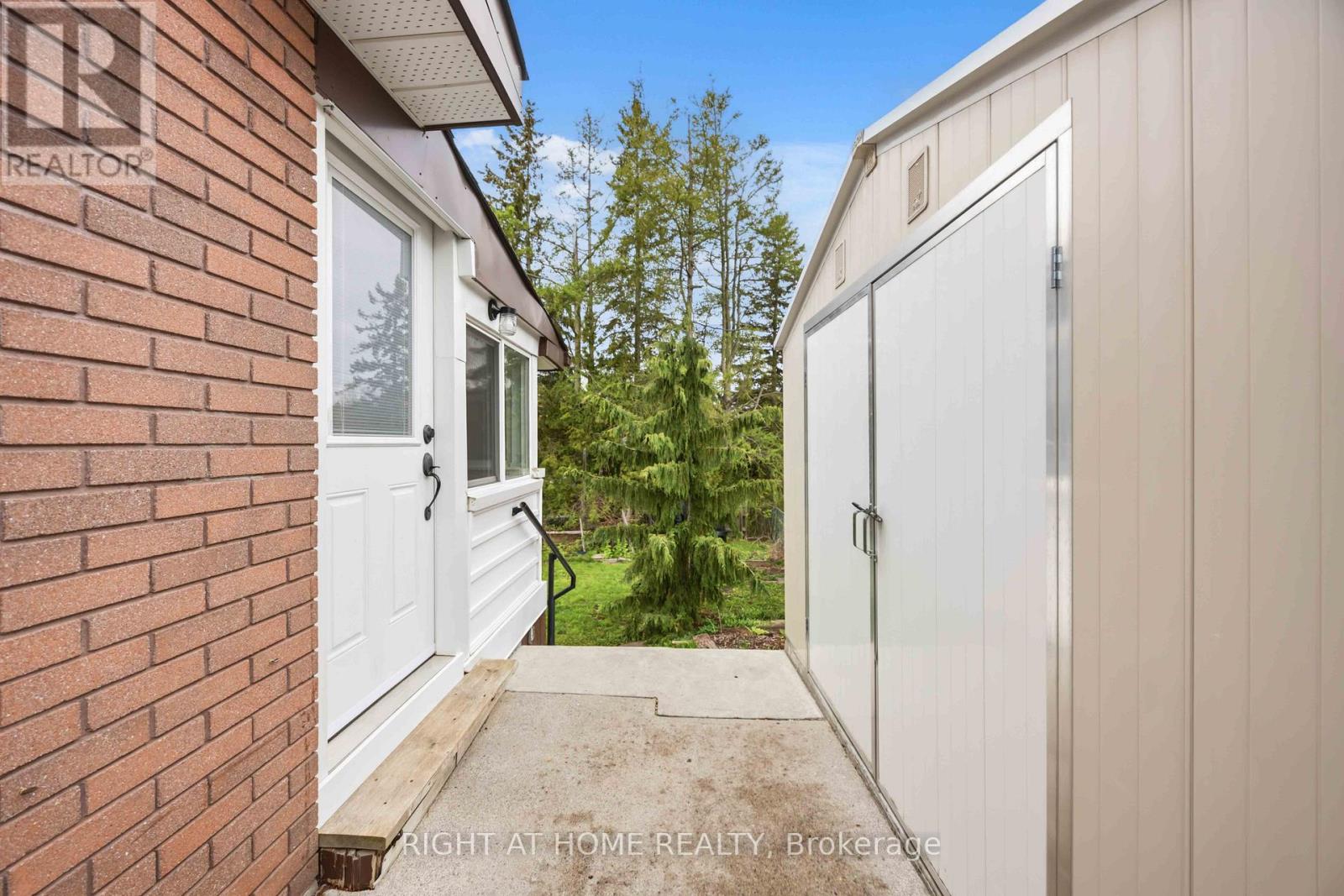 999 St Pauls Street, Peterborough (Northcrest Ward 5), Ontario  K9H 6J7 - Photo 32 - X13144082
