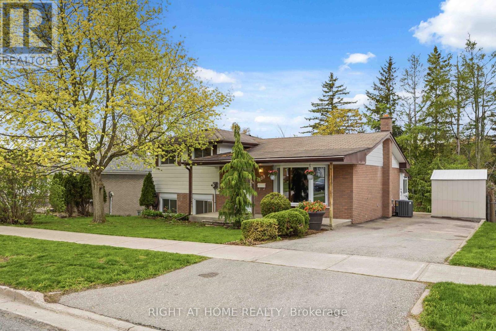 999 St Pauls Street, Peterborough (Northcrest Ward 5), Ontario  K9H 6J7 - Photo 5 - X13144082