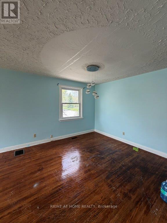 834 Downie Street, Peterborough (Northcrest Ward 5), Ontario  K9H 4L3 - Photo 2 - X13144380