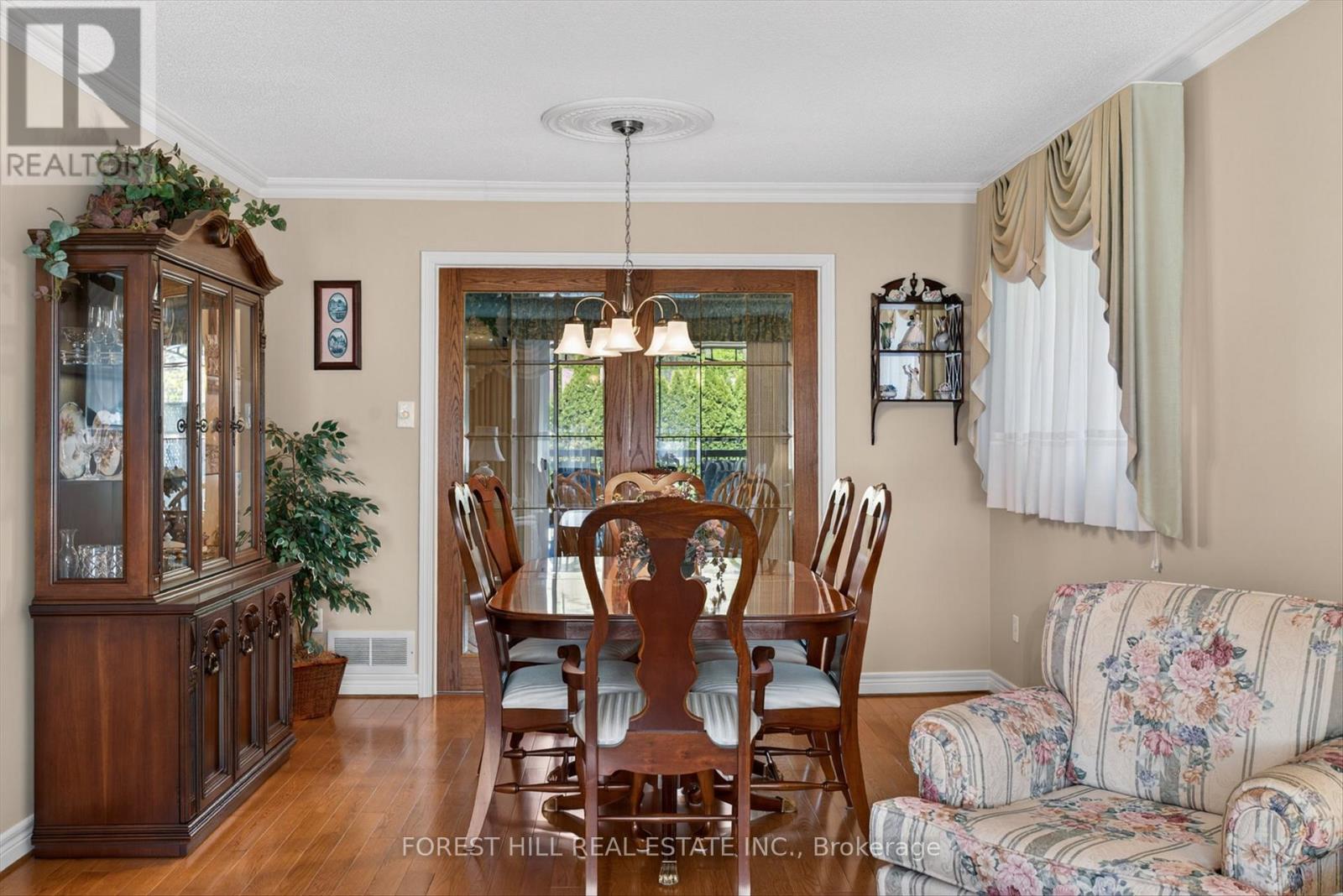 2212 Lorraine Drive, Peterborough (Northcrest Ward 5), Ontario  K9L 1X5 - Photo 10 - X13144692
