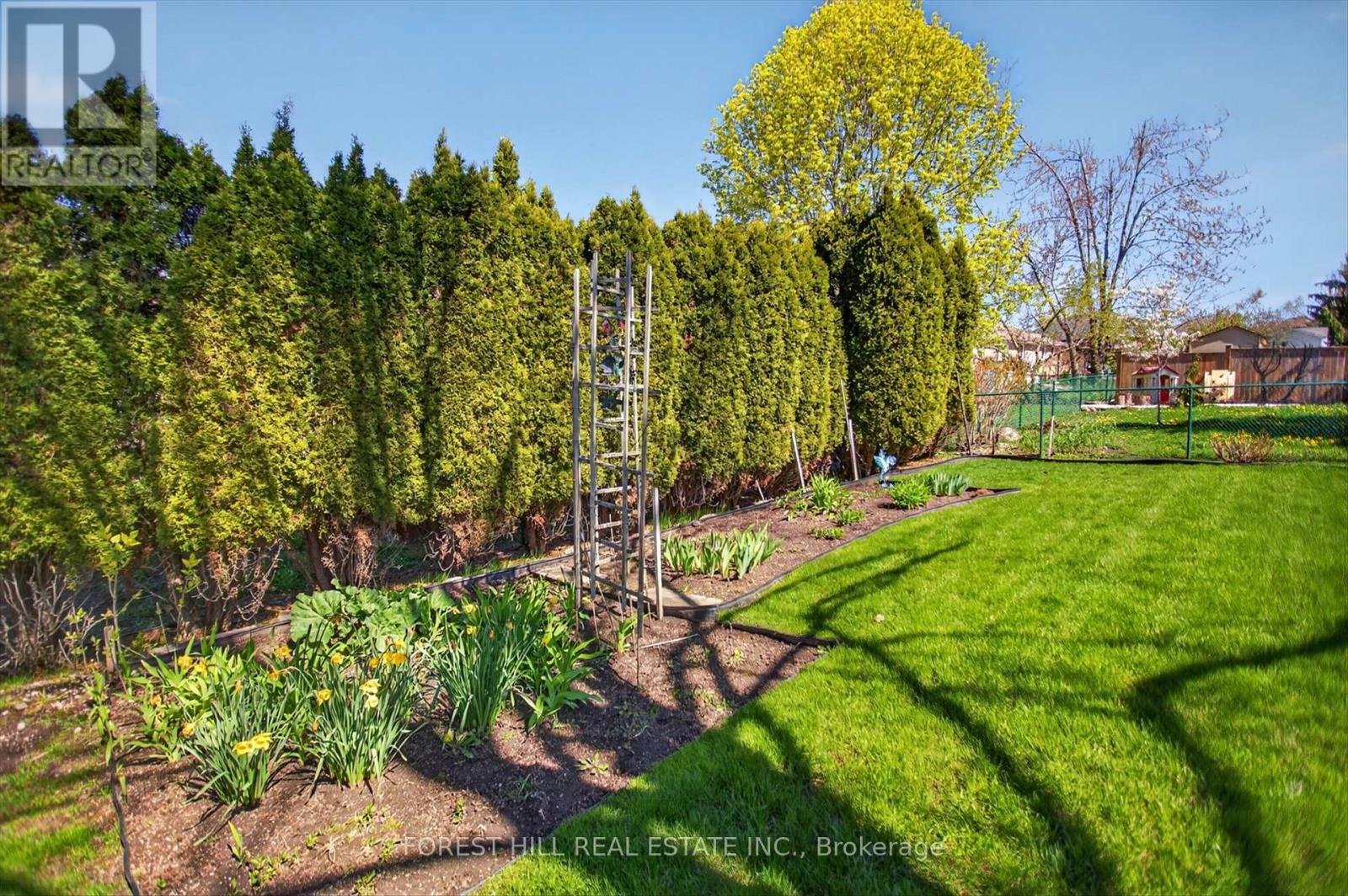 2212 Lorraine Drive, Peterborough (Northcrest Ward 5), Ontario  K9L 1X5 - Photo 42 - X13144692