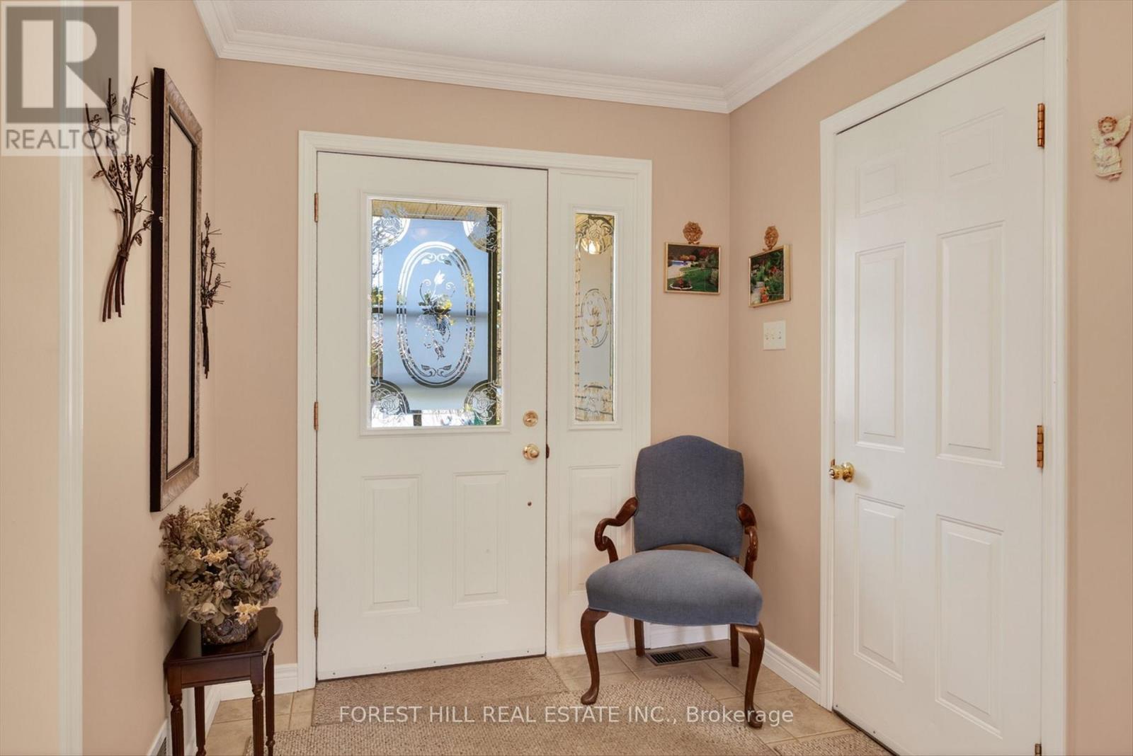 2212 Lorraine Drive, Peterborough (Northcrest Ward 5), Ontario  K9L 1X5 - Photo 5 - X13144692
