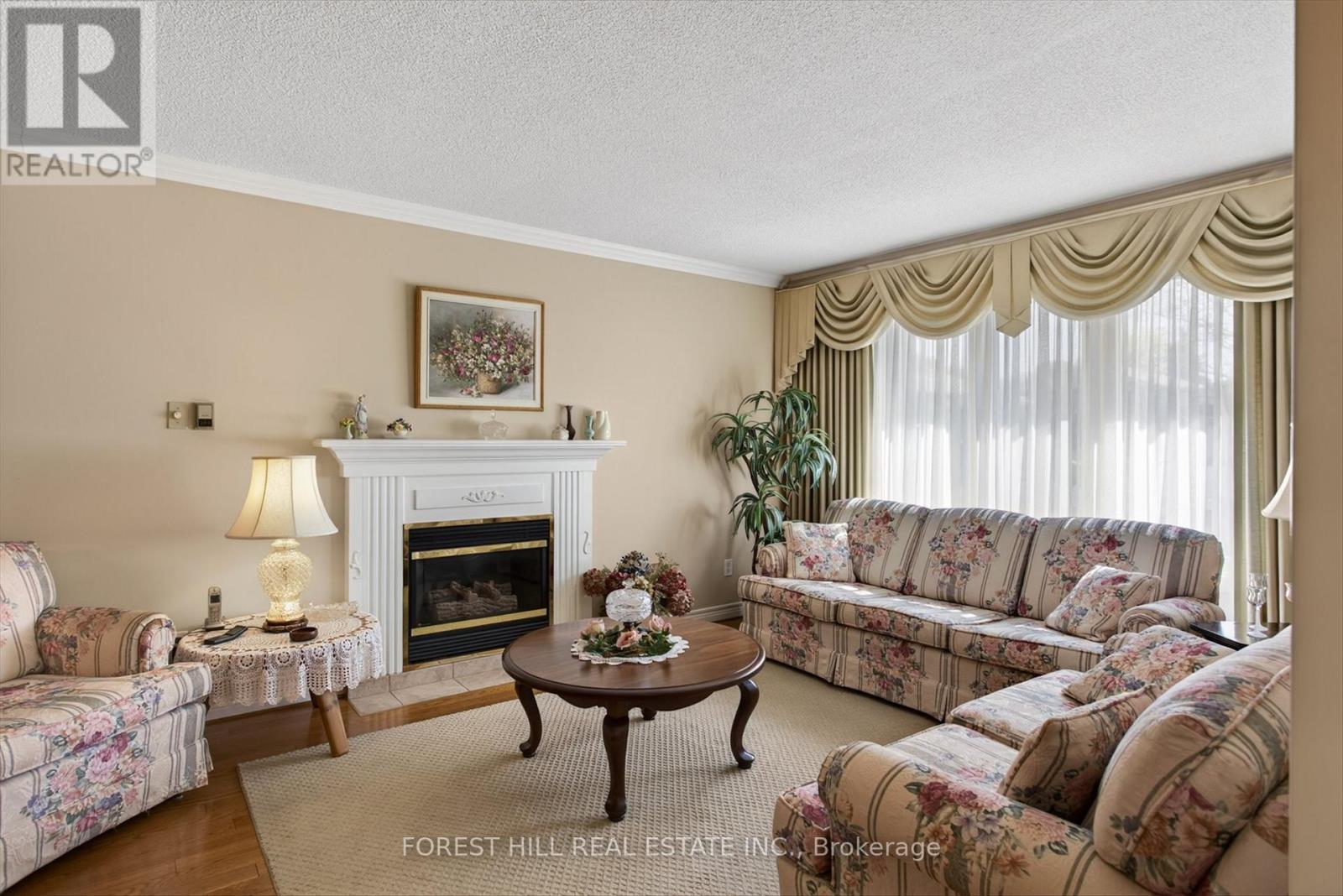2212 Lorraine Drive, Peterborough (Northcrest Ward 5), Ontario  K9L 1X5 - Photo 8 - X13144692