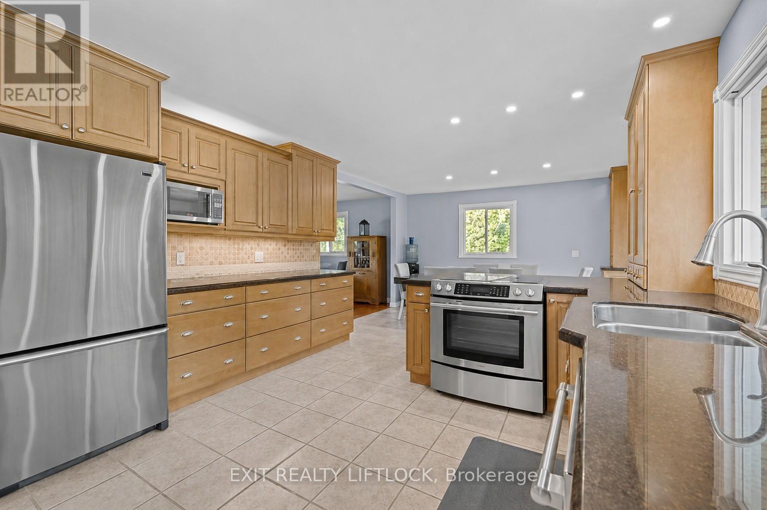 2225 Parkhill Road W, Cavan Monaghan (Cavan-Monaghan), Ontario  K9J 6X4 - Photo 15 - X13146006