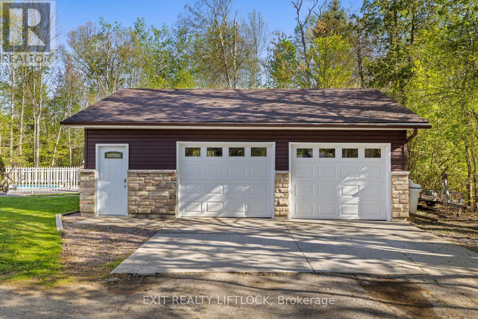 2225 Parkhill Road W, Cavan Monaghan (Cavan-Monaghan), Ontario  K9J 6X4 - Photo 4 - X13146006