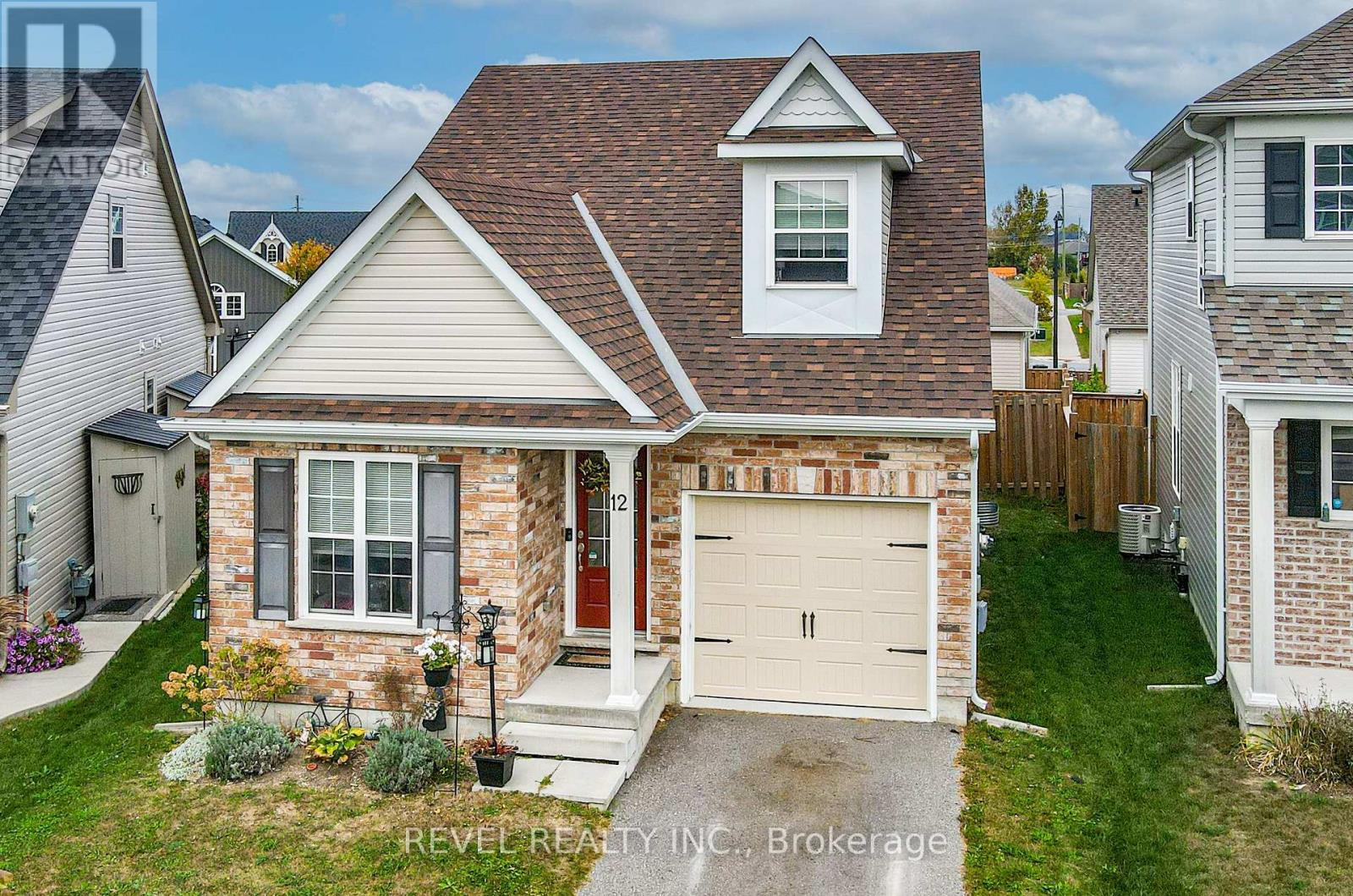 12 Blueberry Lane, Kawartha Lakes (Lindsay), Ontario  K9V 0M2 - Photo 4 - X13146192