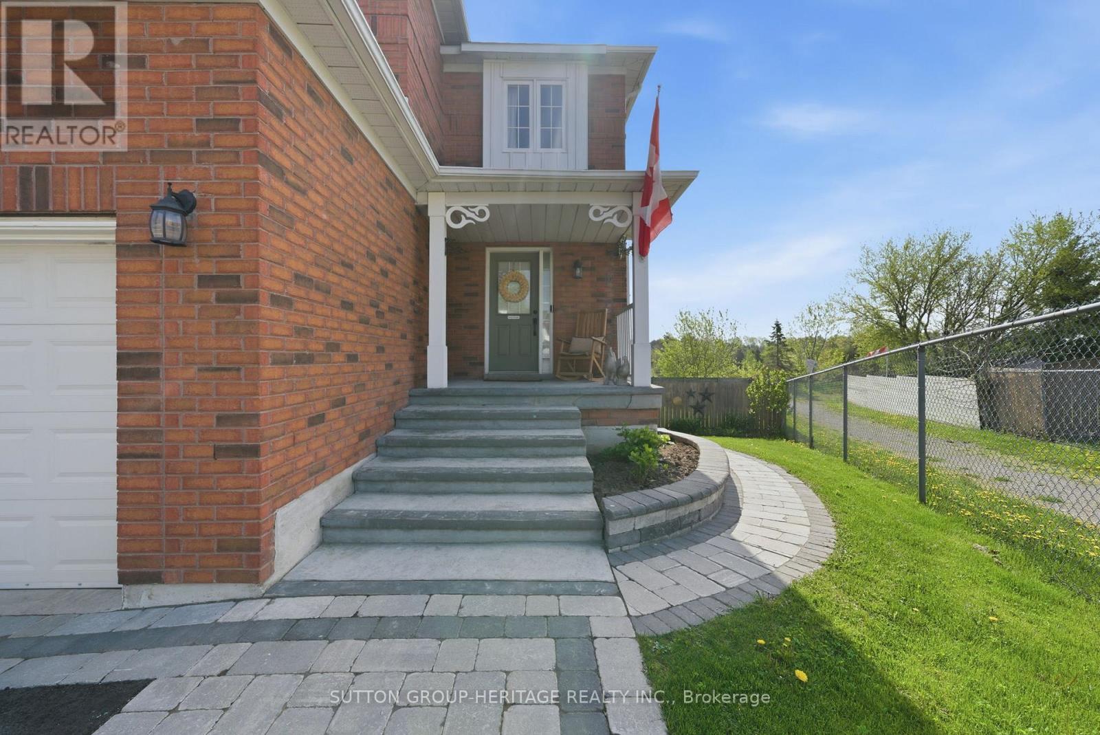49 Bridges Drive, Clarington (Newcastle), Ontario  L1B 1M6 - Photo 4 - E13146152