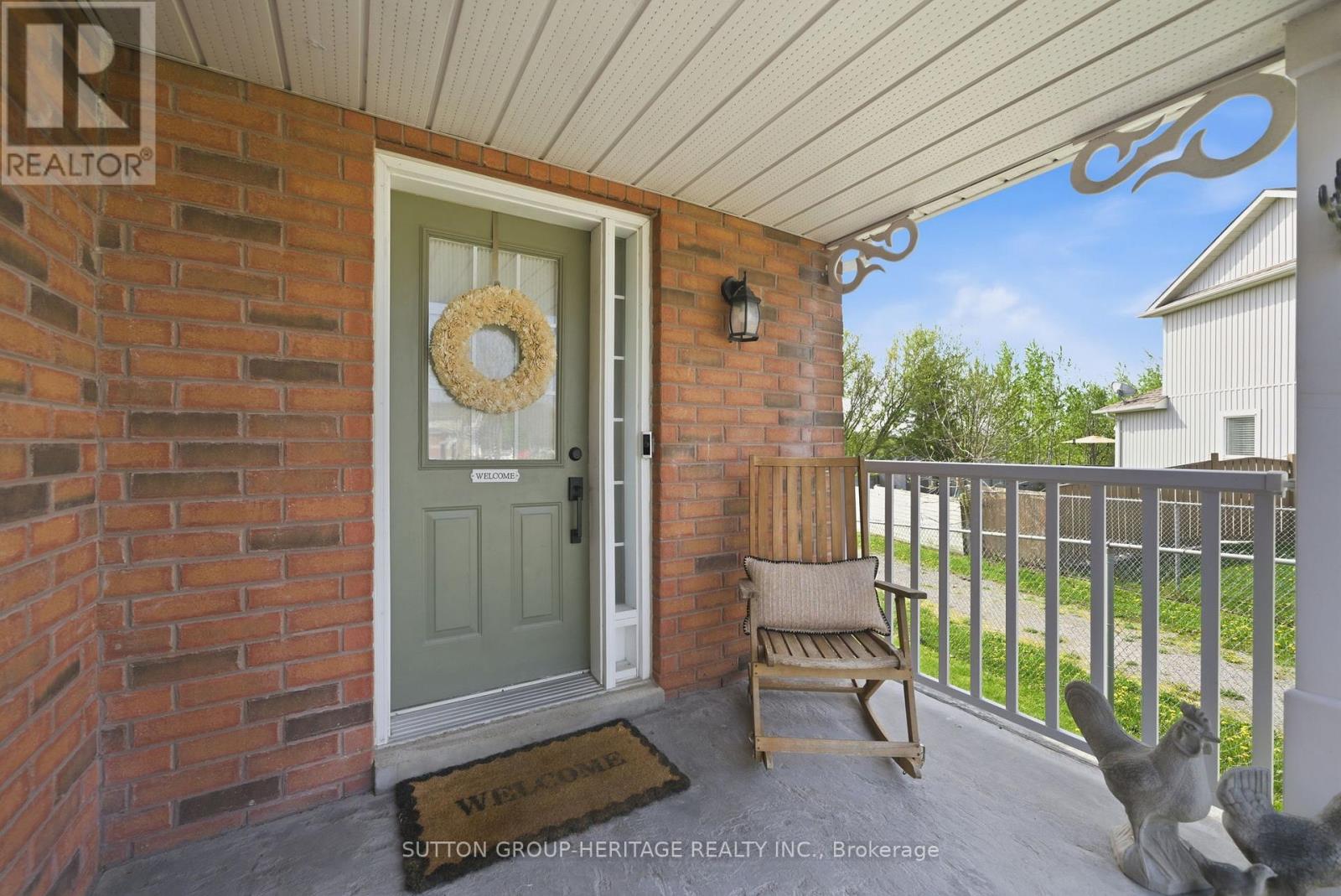 49 Bridges Drive, Clarington (Newcastle), Ontario  L1B 1M6 - Photo 6 - E13146152