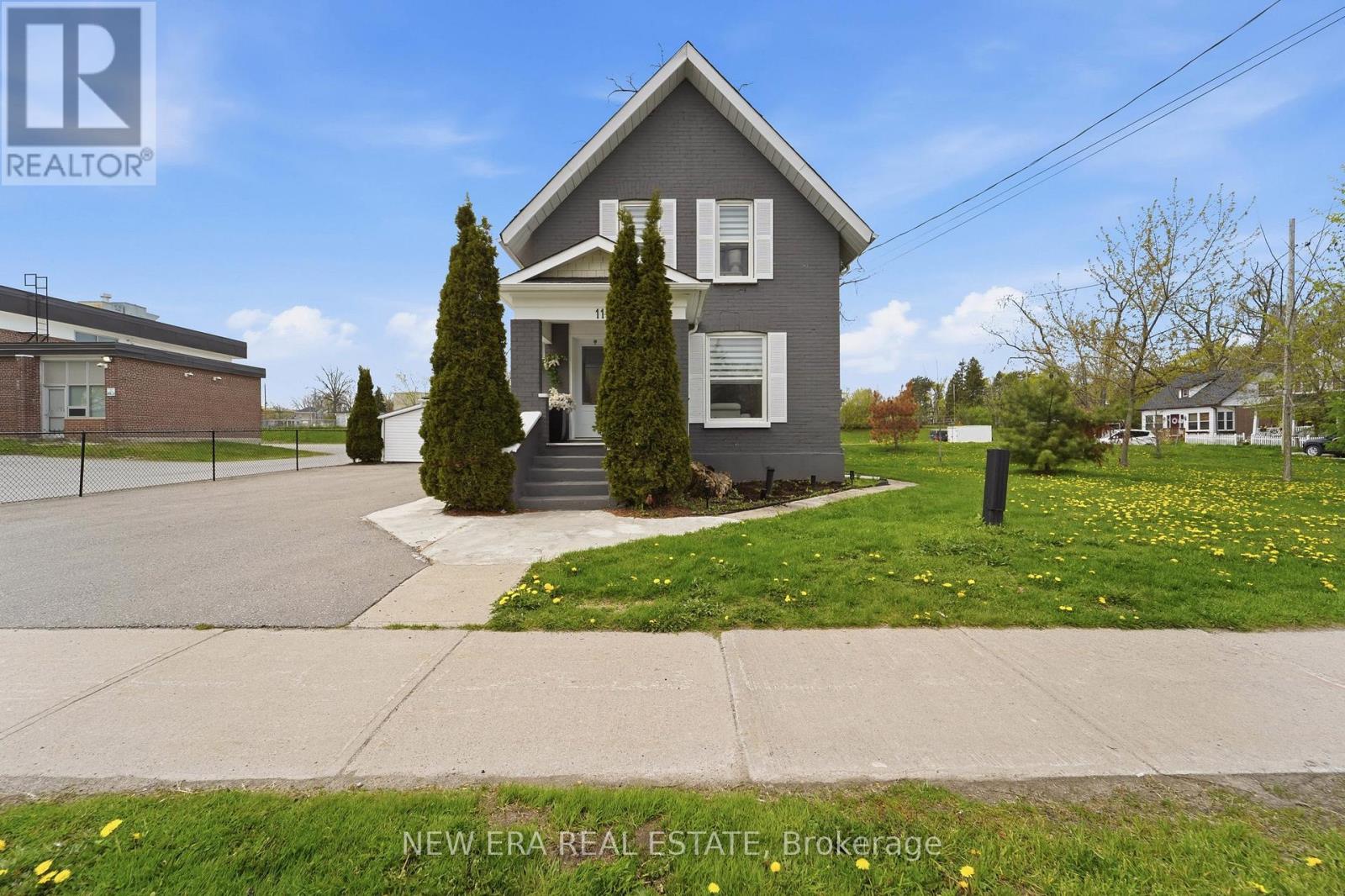 11 Albert Street N, Kawartha Lakes (Lindsay), Ontario  K9V 4J3 - Photo 2 - X13146206