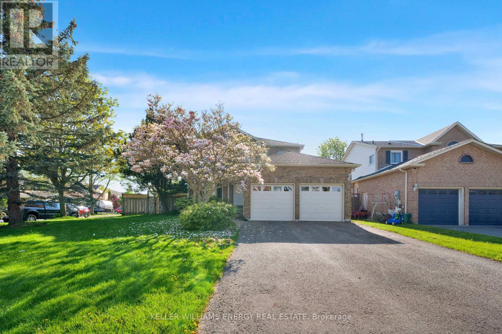 6 Mcauliffe Street, Clarington (Newcastle), Ontario  L1B 1K4 - Photo 2 - E13147754