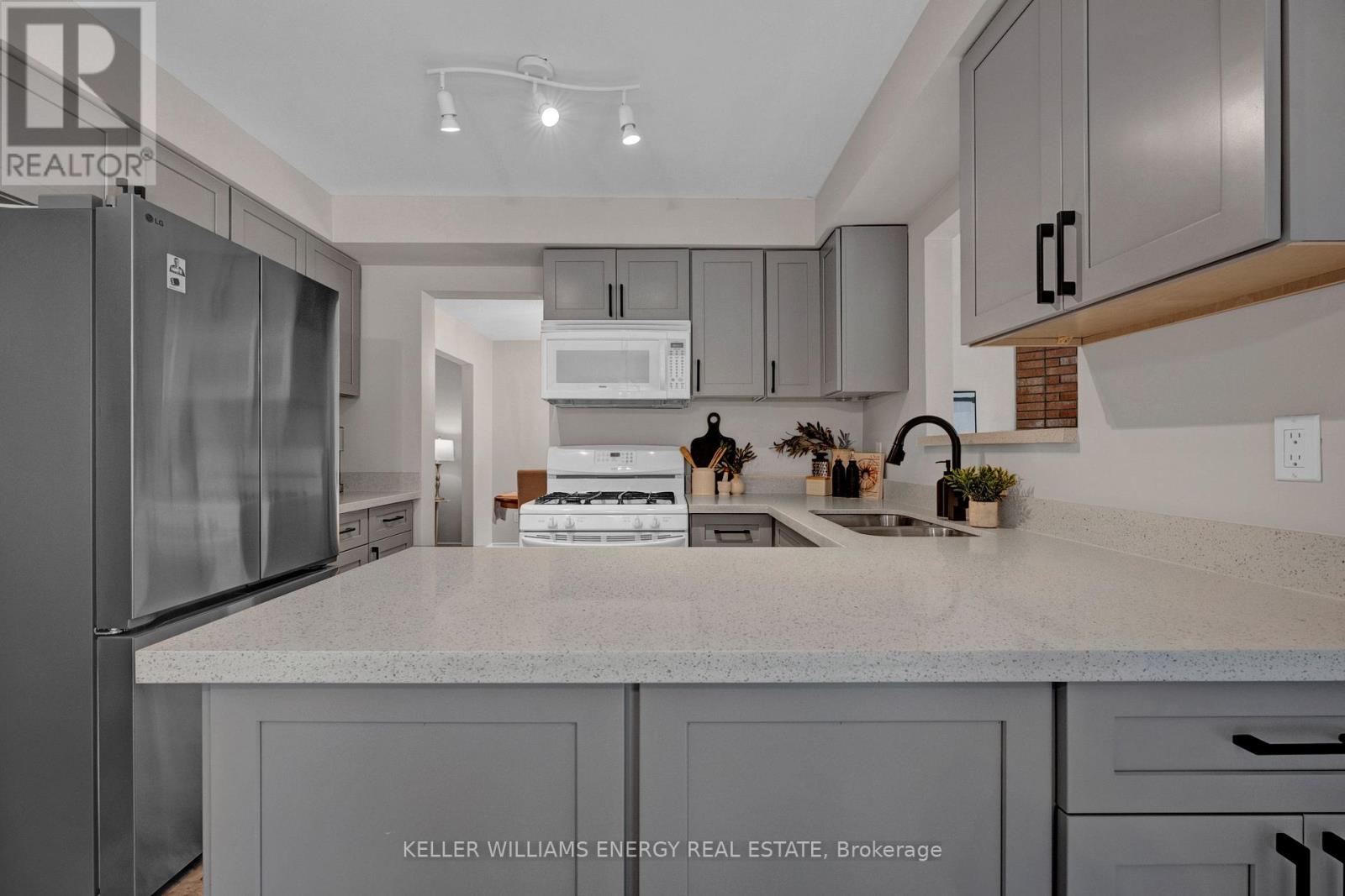 6 Mcauliffe Street, Clarington (Newcastle), Ontario  L1B 1K4 - Photo 22 - E13147754