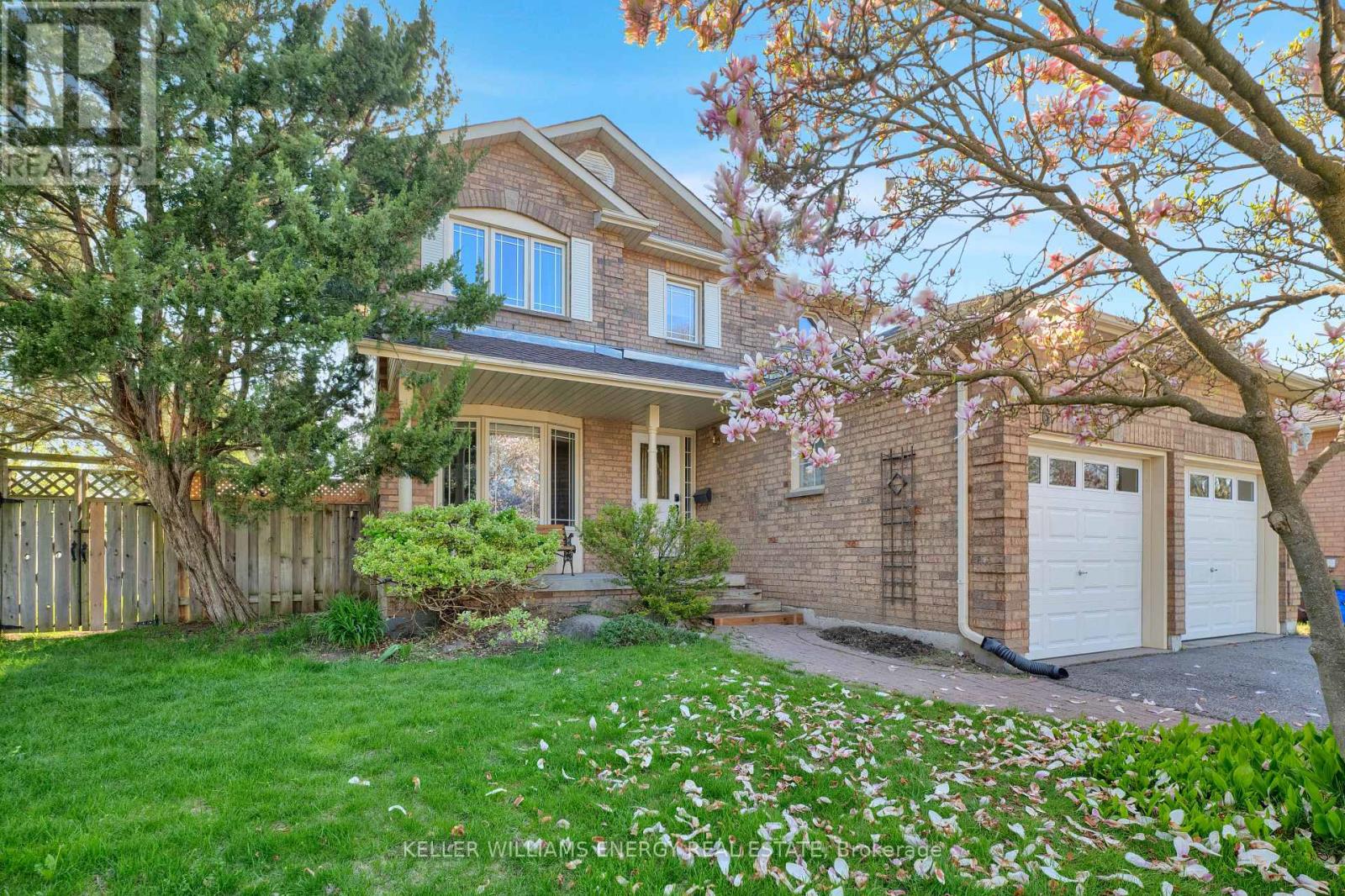 6 Mcauliffe Street, Clarington (Newcastle), Ontario  L1B 1K4 - Photo 4 - E13147754
