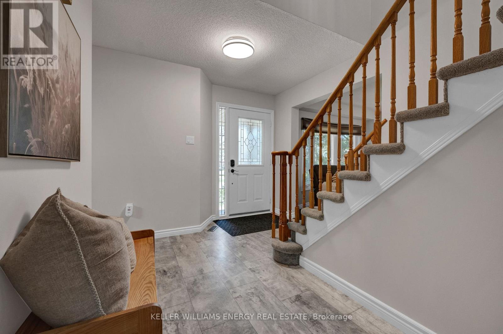 6 Mcauliffe Street, Clarington (Newcastle), Ontario  L1B 1K4 - Photo 5 - E13147754