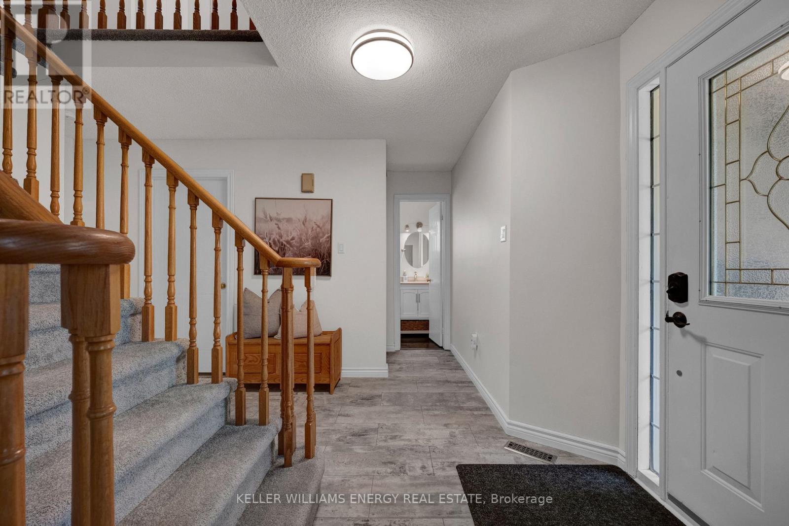 6 Mcauliffe Street, Clarington (Newcastle), Ontario  L1B 1K4 - Photo 6 - E13147754