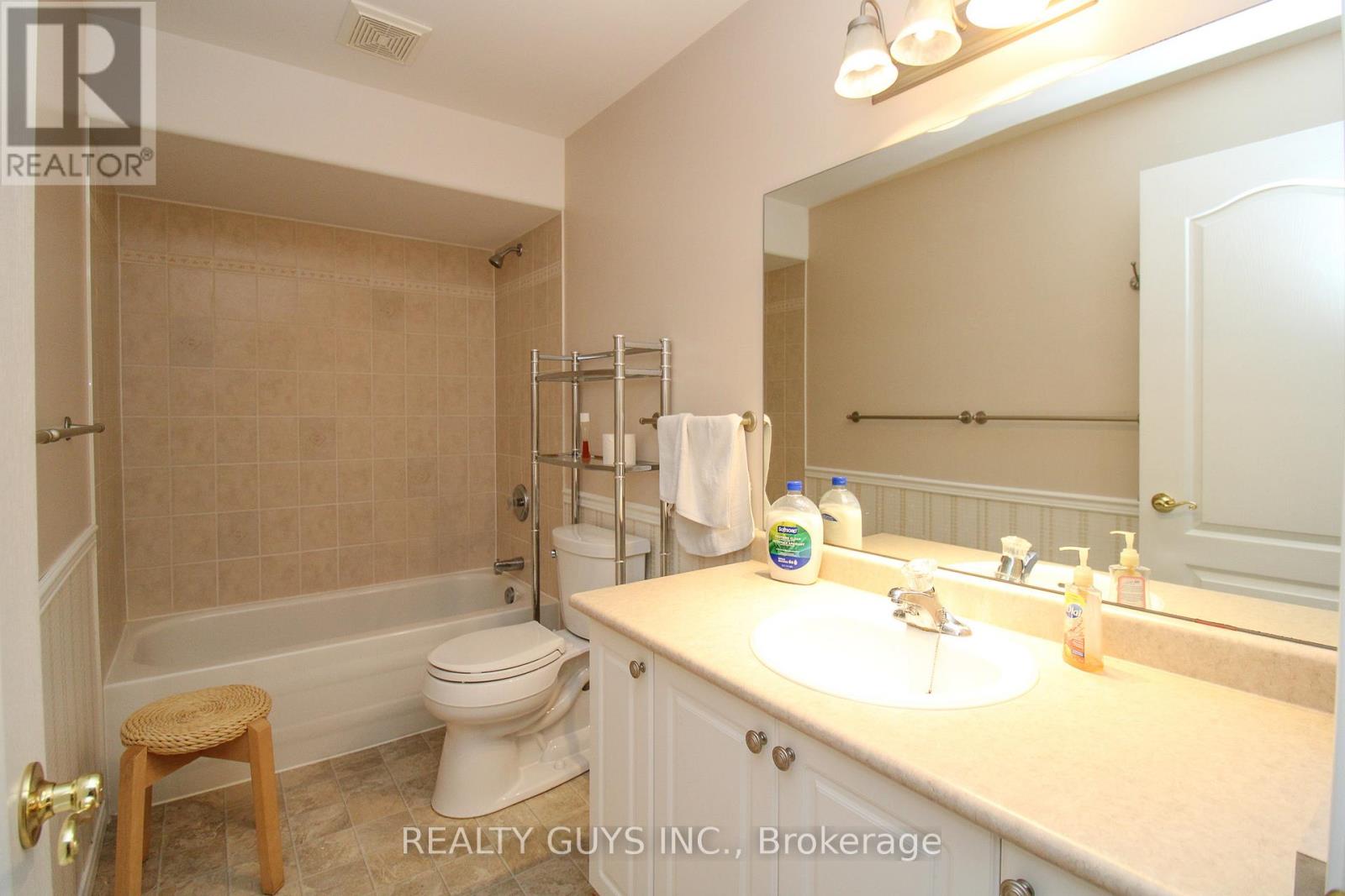 Unit #6 - 909 Wentworth Street, Peterborough (Otonabee Ward 1), Ontario  K9J 8R7 - Photo 38 - X13147972